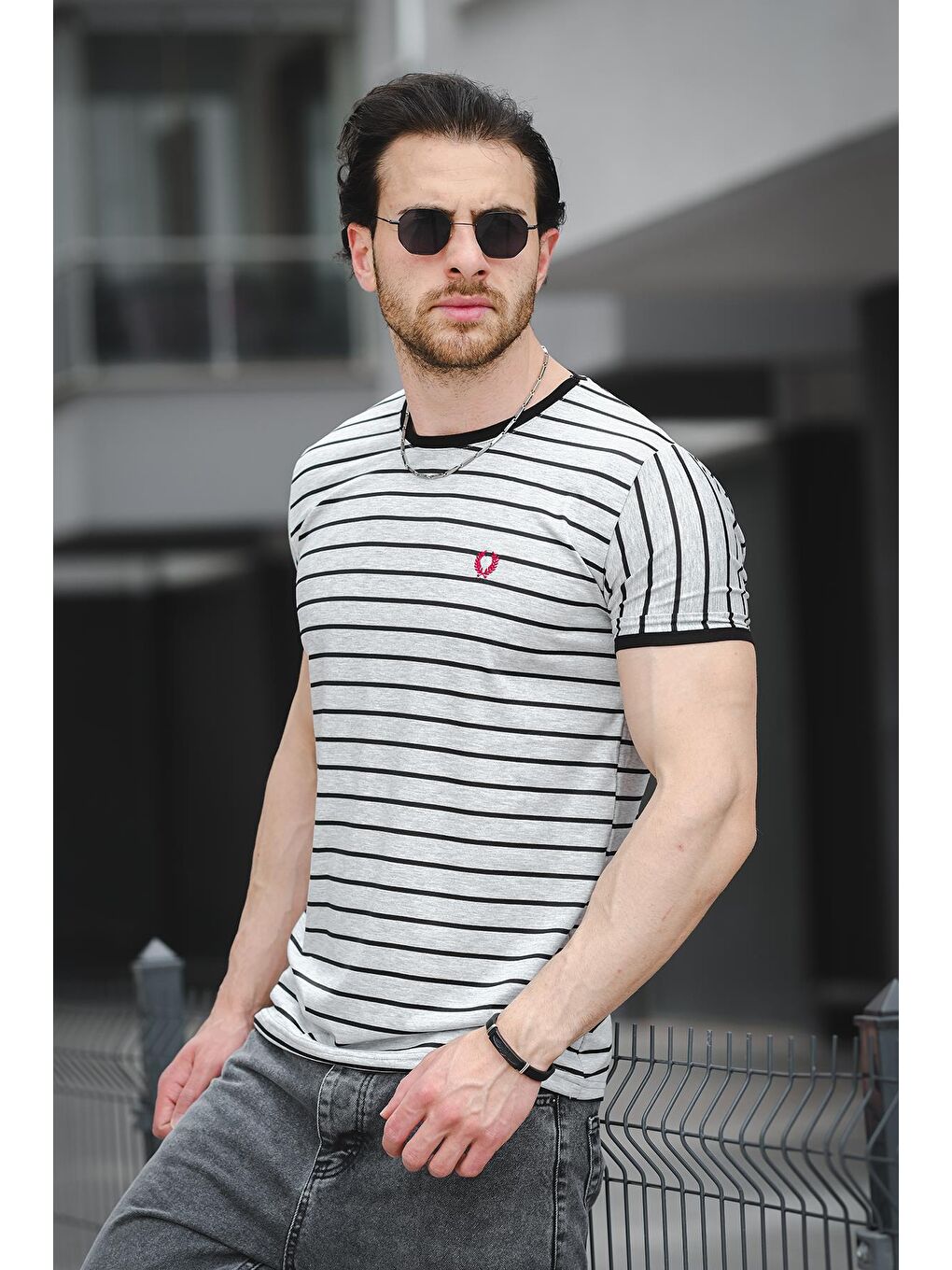 Gri Bisiklet Yaka Kısa Kollu Çizgili Erkek Tişört-2