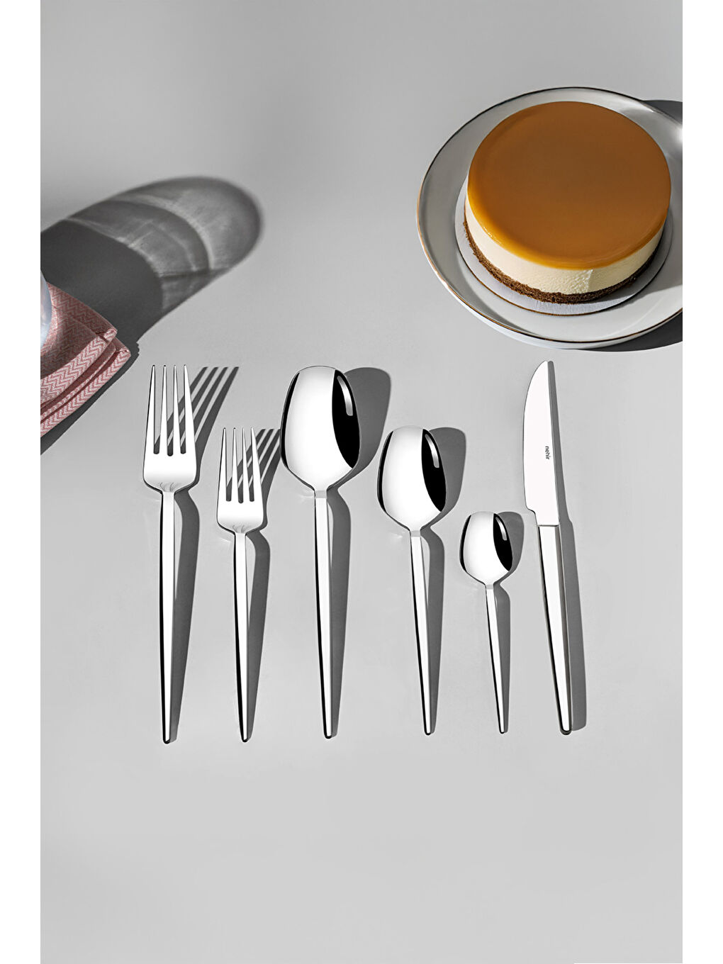 Gri Milas Sade 6 Kişilik 36 Parça Kutulu Çatal Kaşık Bıçak Takımı