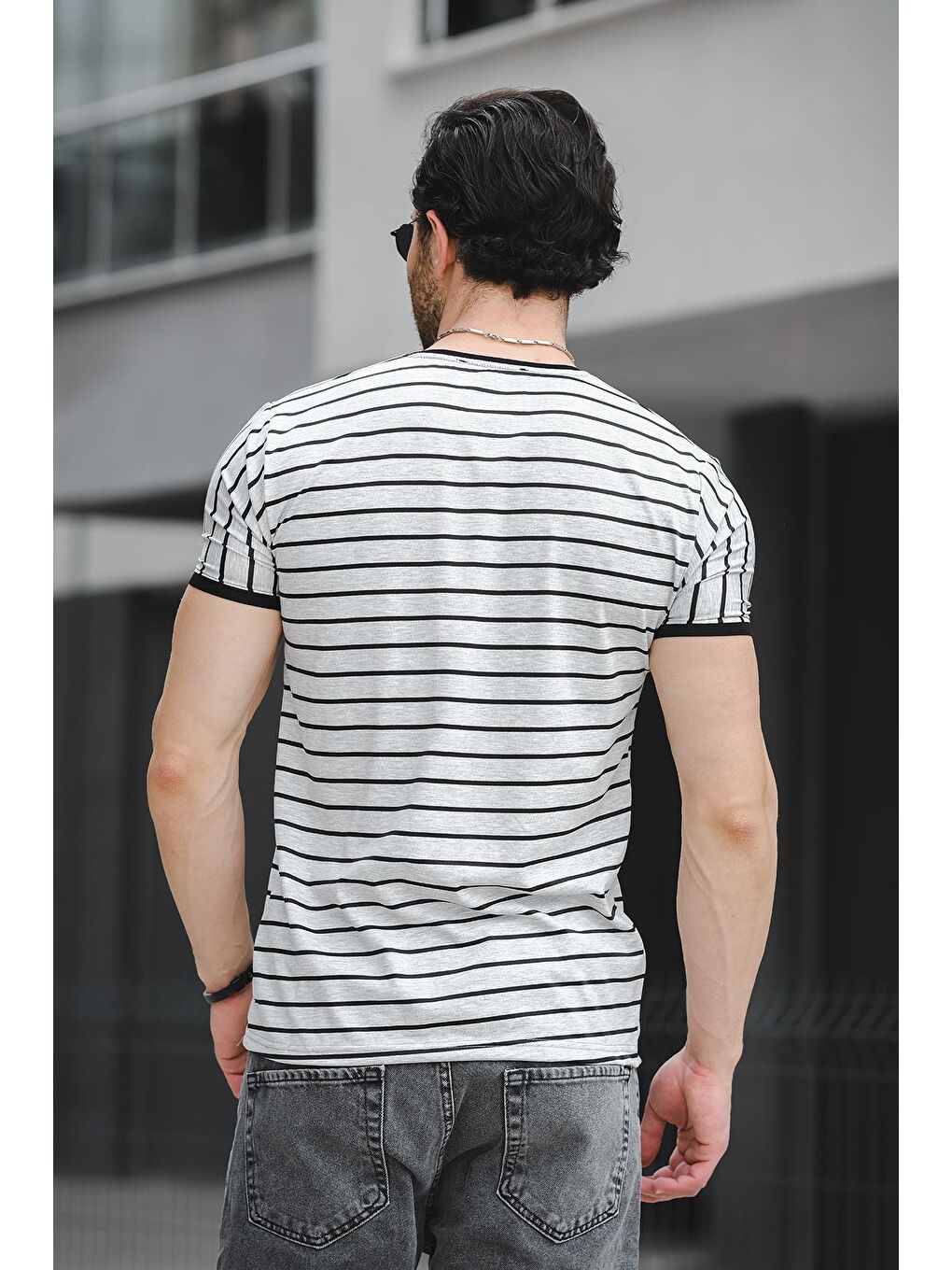 Gri Bisiklet Yaka Kısa Kollu Çizgili Erkek Tişört-3