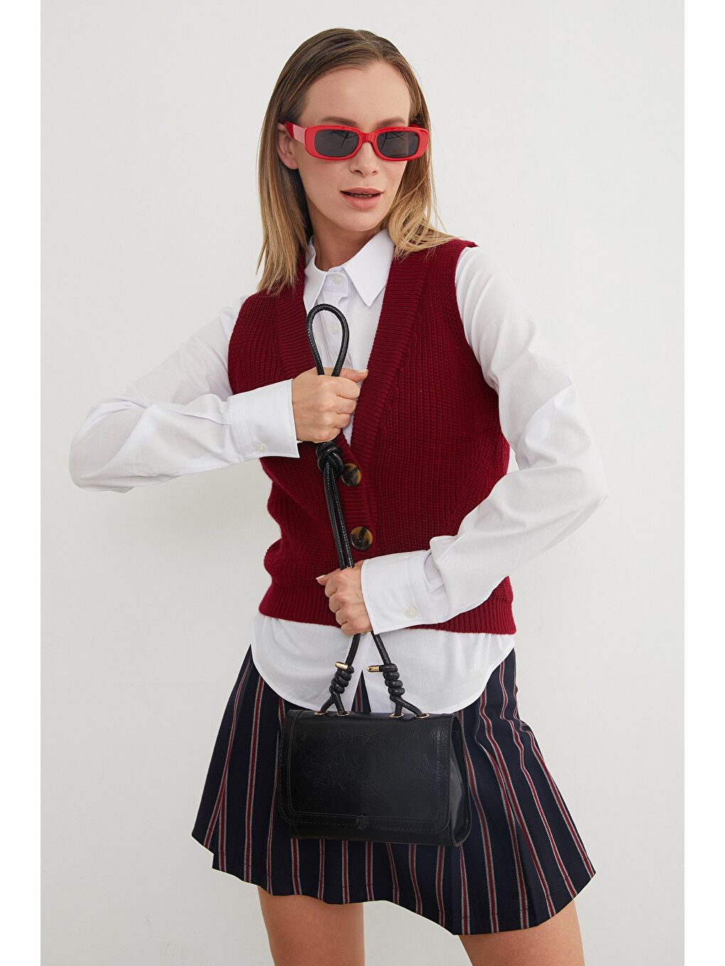 Bordo Düğmeli Triko Yelek-1