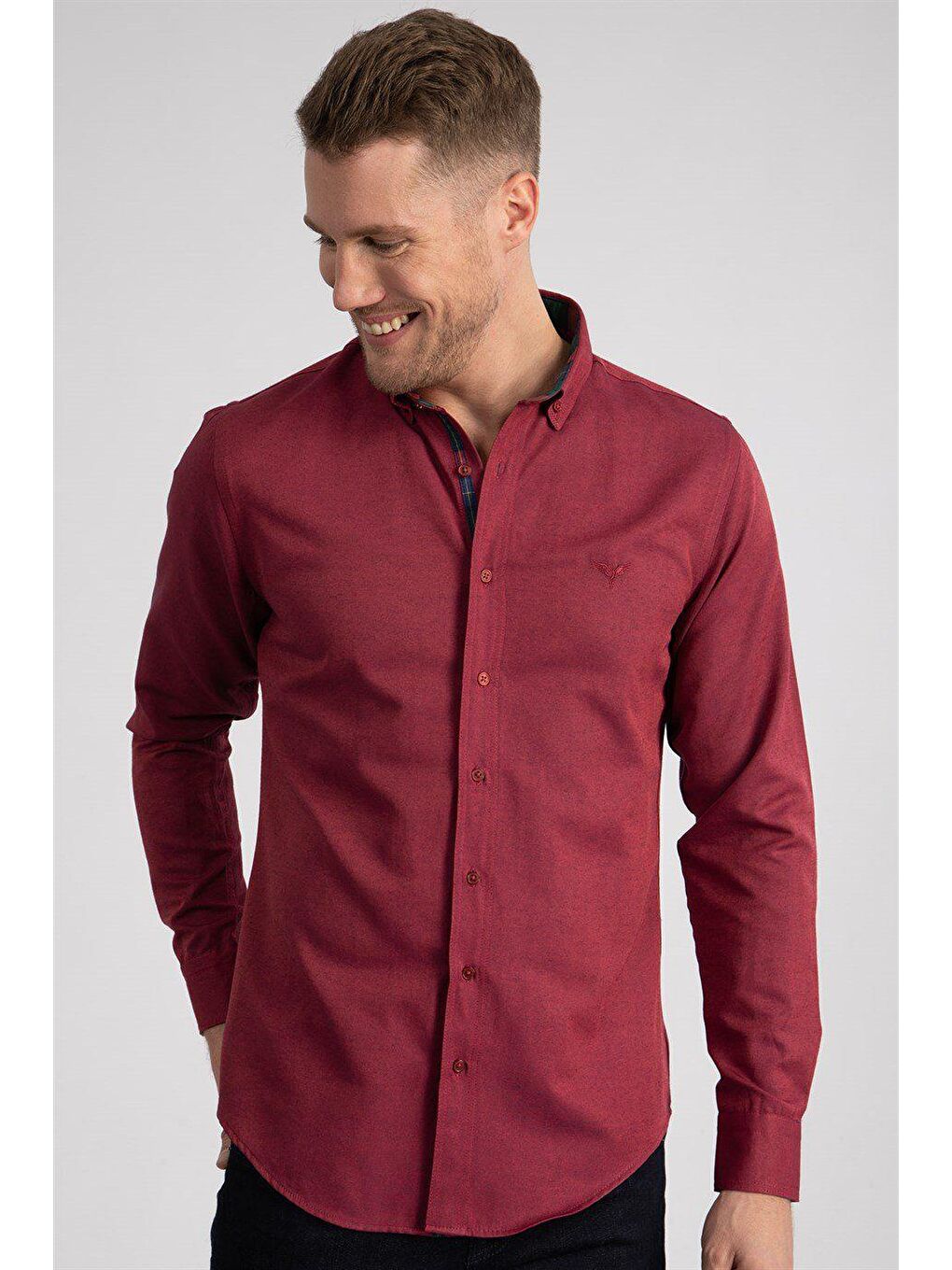 Erkek Slim Fit Dar Kesim Uzun Kollu Pamuklu Oxford Doku Kolay Ütülenebilir Fuşya Düğmeli Yaka Gömlek-1