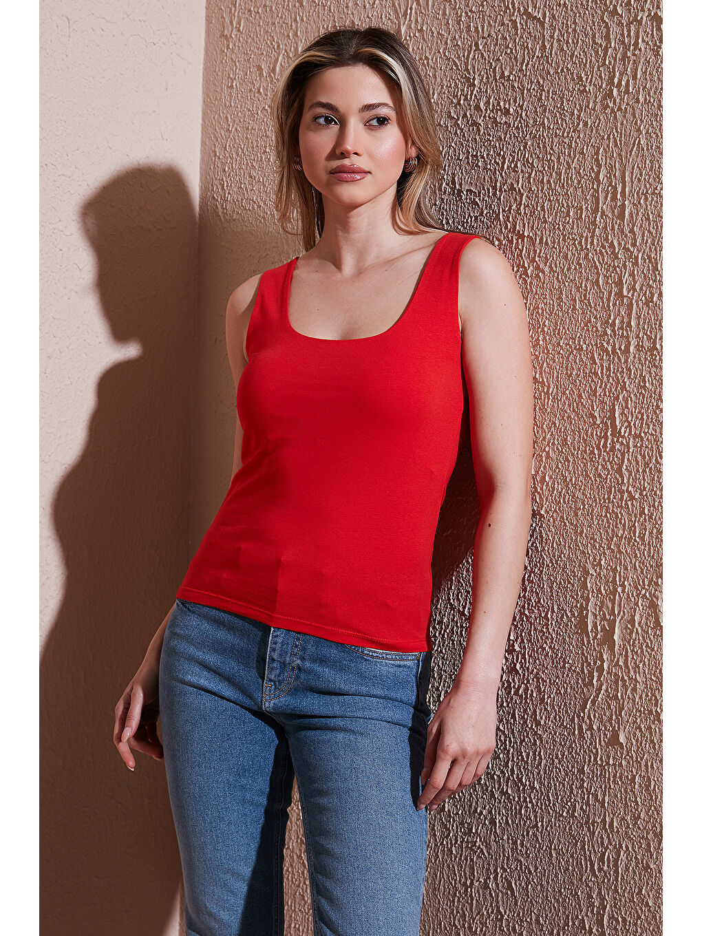 Kırmızı Streç Pamuklu Slim Fit Kare Yaka Kalın Askılı Atlet 25Y0266K1-2