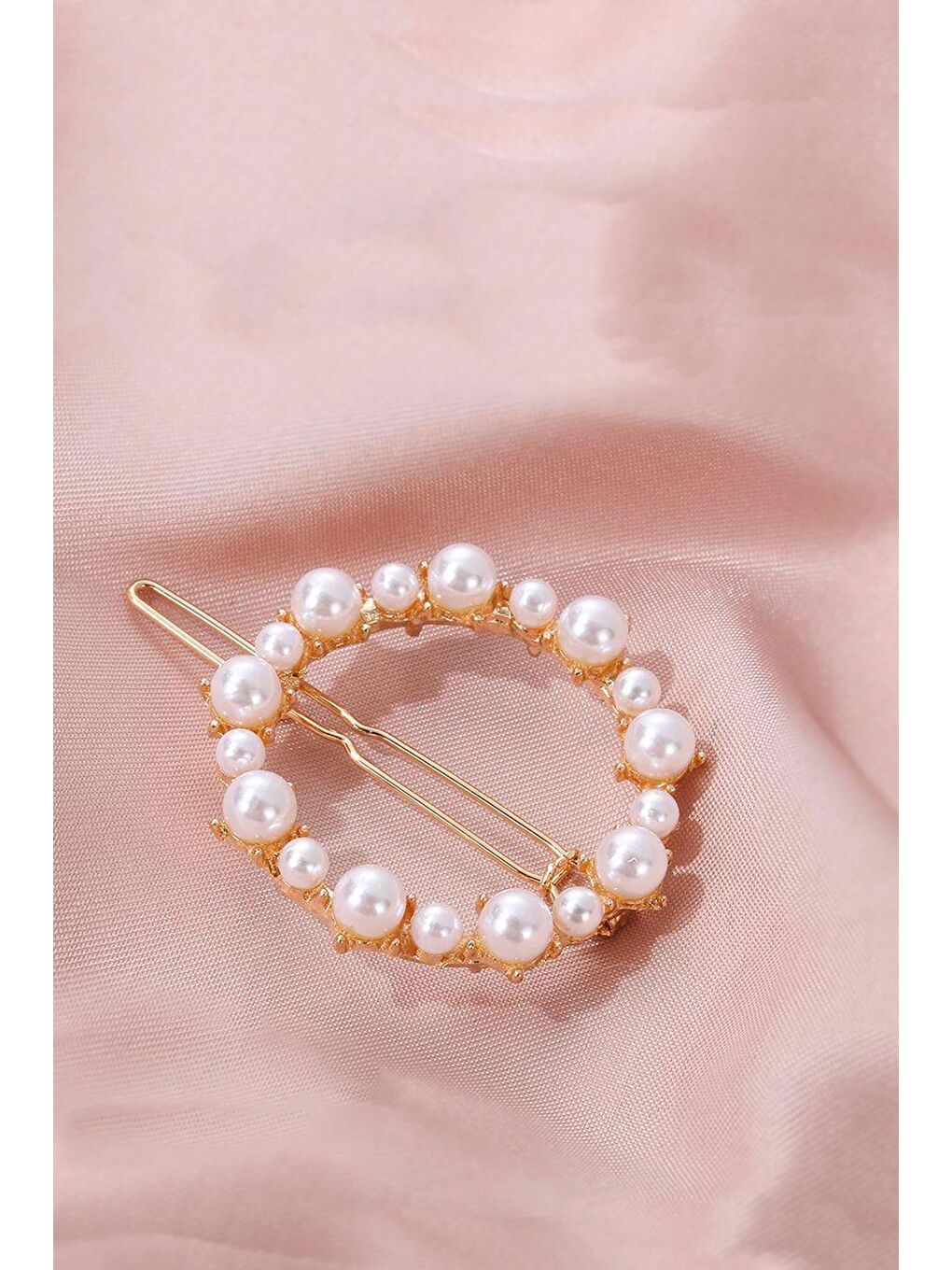 Beyaz İnci Detaylı Yuvarlak Klipsli Toka-3