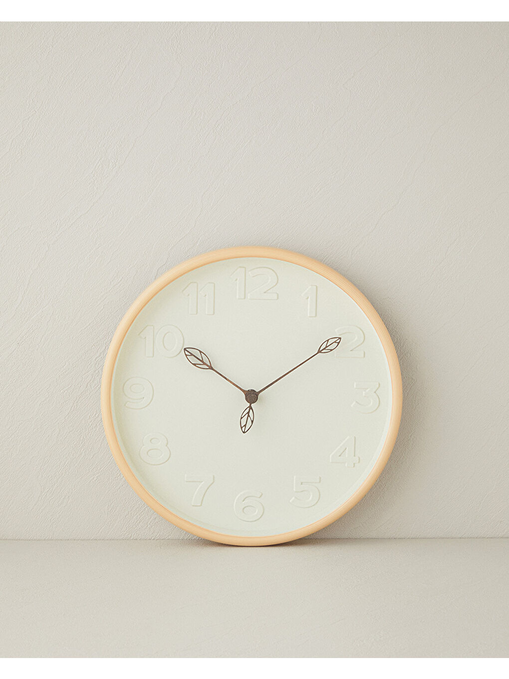 Ekru Taylor Duvar Saati 29 cm Krem