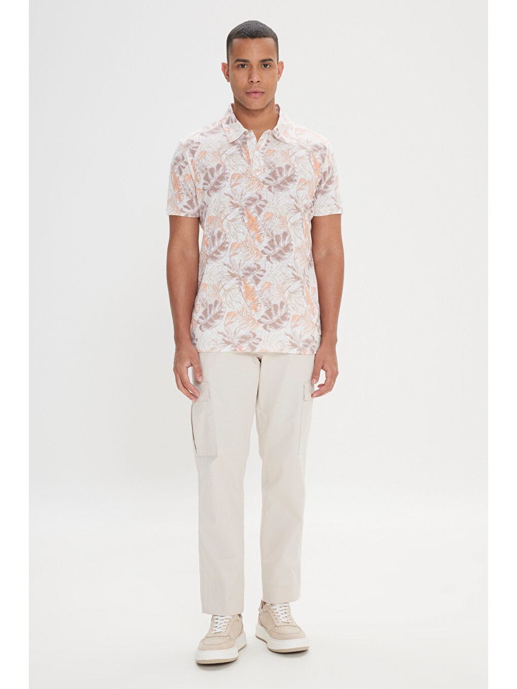 Erkek Ekru Slim Fit Dar Kesim Polo Yaka Baskılı Tişört-1