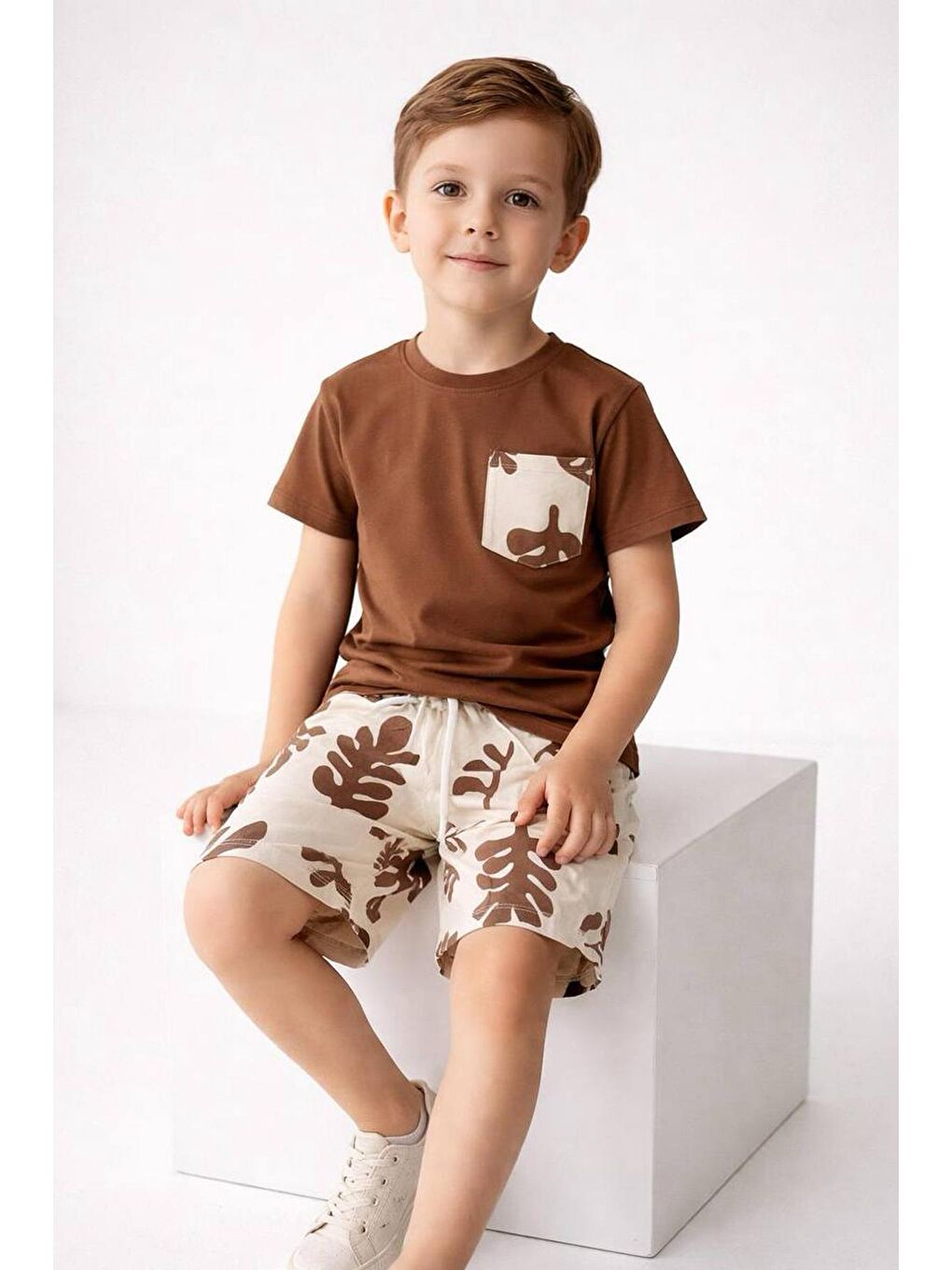 Kahverengi Erkek Çocuk Pamuklu Baskılı Cep Detaylı T-Shirt Ve Şort 2'Li Takım-1