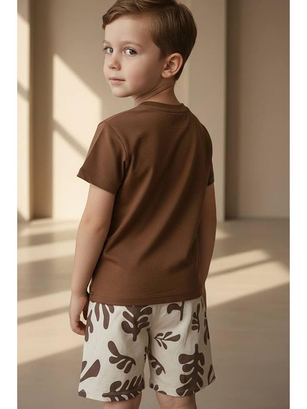 Kahverengi Erkek Çocuk Pamuklu Baskılı Cep Detaylı T-Shirt Ve Şort 2'Li Takım-2