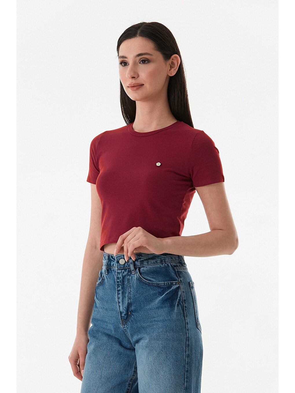 Bordo Kalp Nakışlı Bisiklet Yaka Crop Tişört-2
