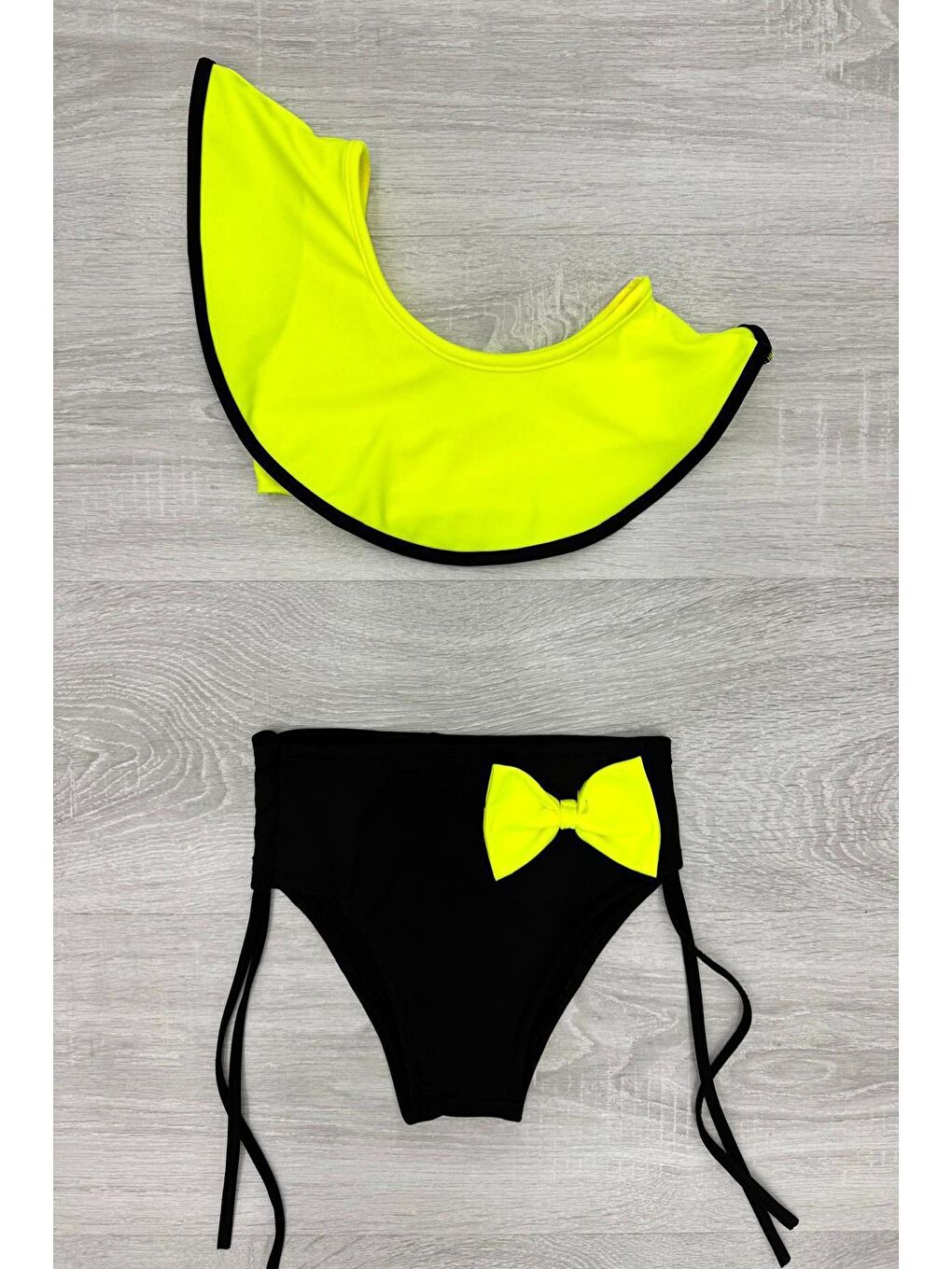 Sarı Yarım Kol Fiyonklu Arkadan Bağlamalı Çocuk Bikini Takım