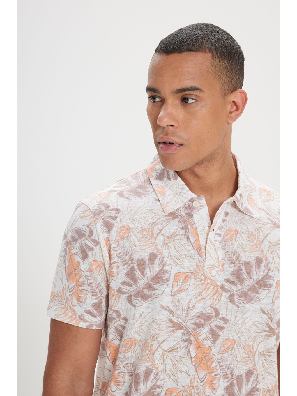Erkek Ekru Slim Fit Dar Kesim Polo Yaka Baskılı Tişört-2