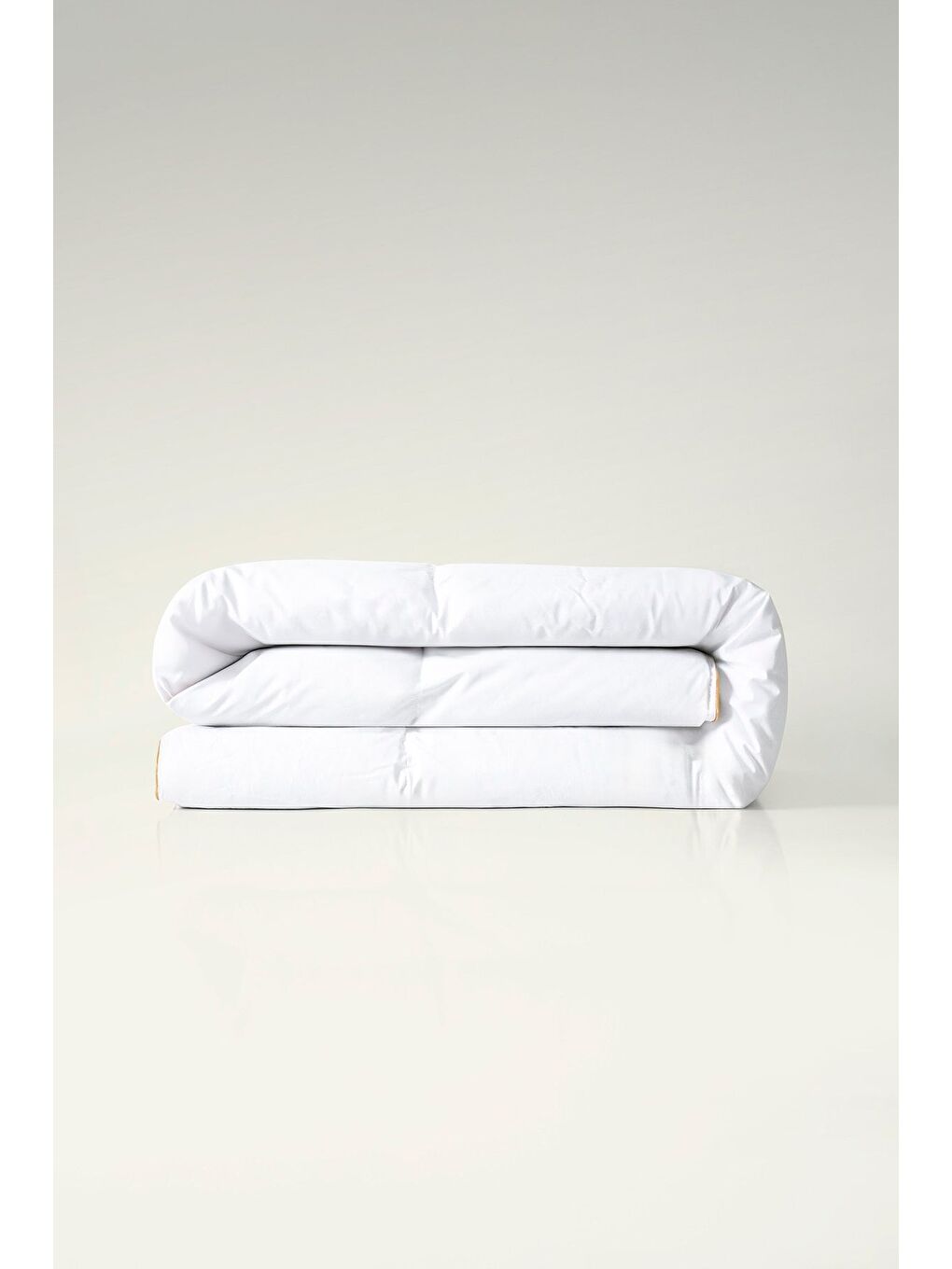 Beyaz Luxury %90 Gıdık Kaz Tüyü Yorgan – Tek Kişilik 155x215 cm