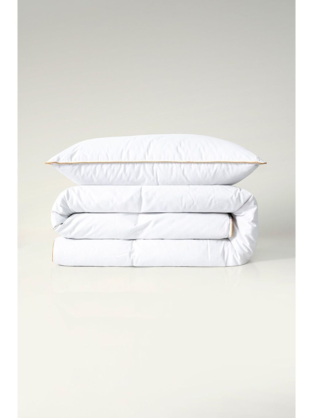 Beyaz Luxury %90 Gıdık Kaz Tüyü Yorgan – Tek Kişilik 155x215 cm-1