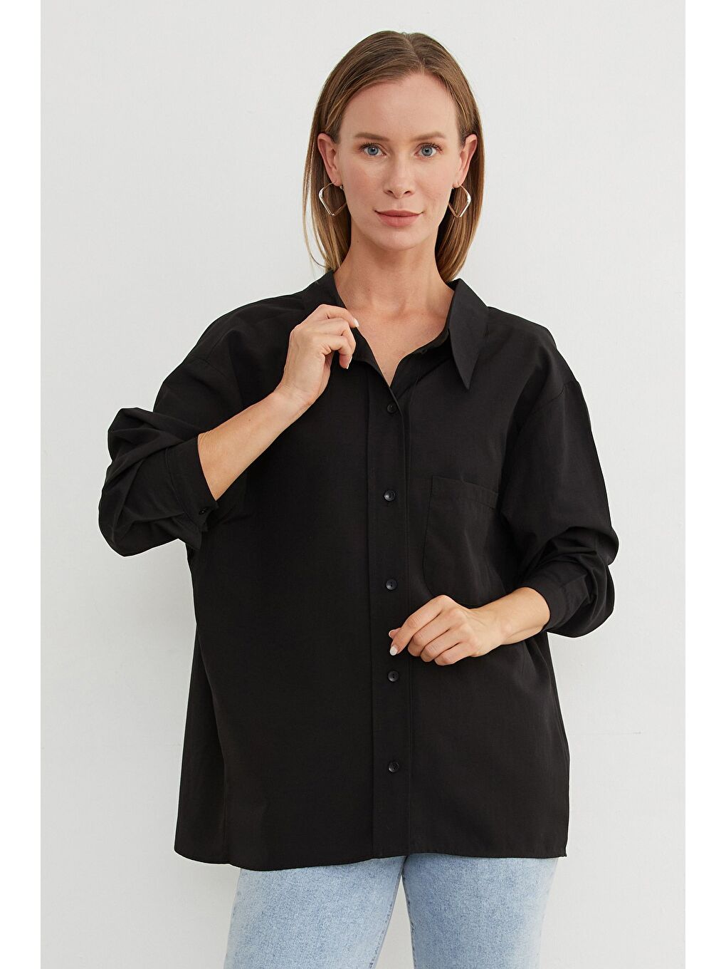 Siyah Basic Tek Cepli Oversize Gömlek-3