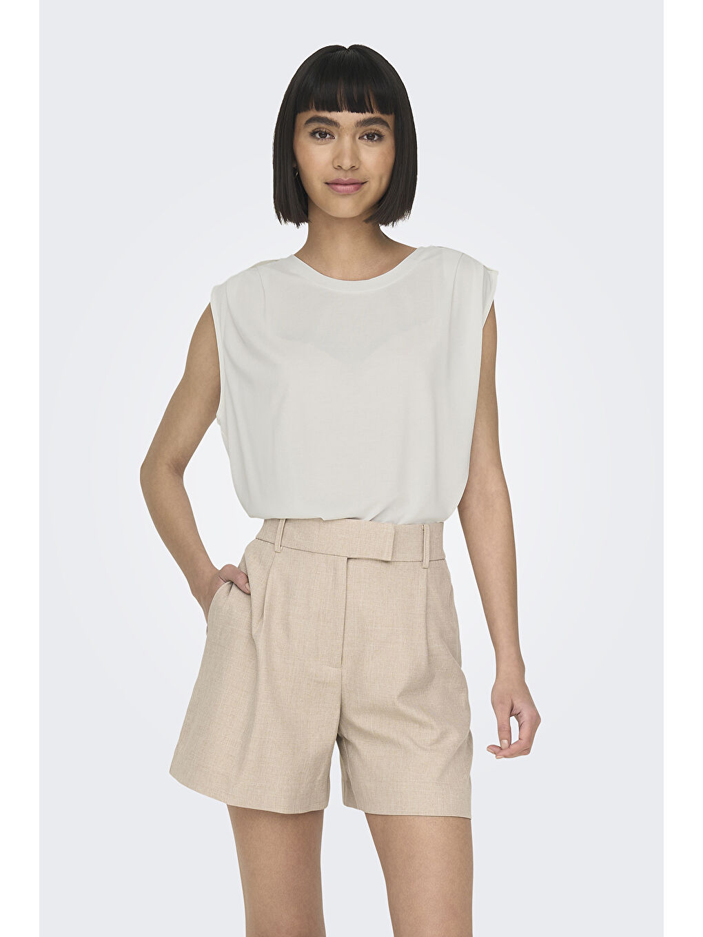 Ekru Onlfree Modal Karışımlı Regular Fit Bisiklet Yaka Kolsuz Kadın T Shirt 15290313-2