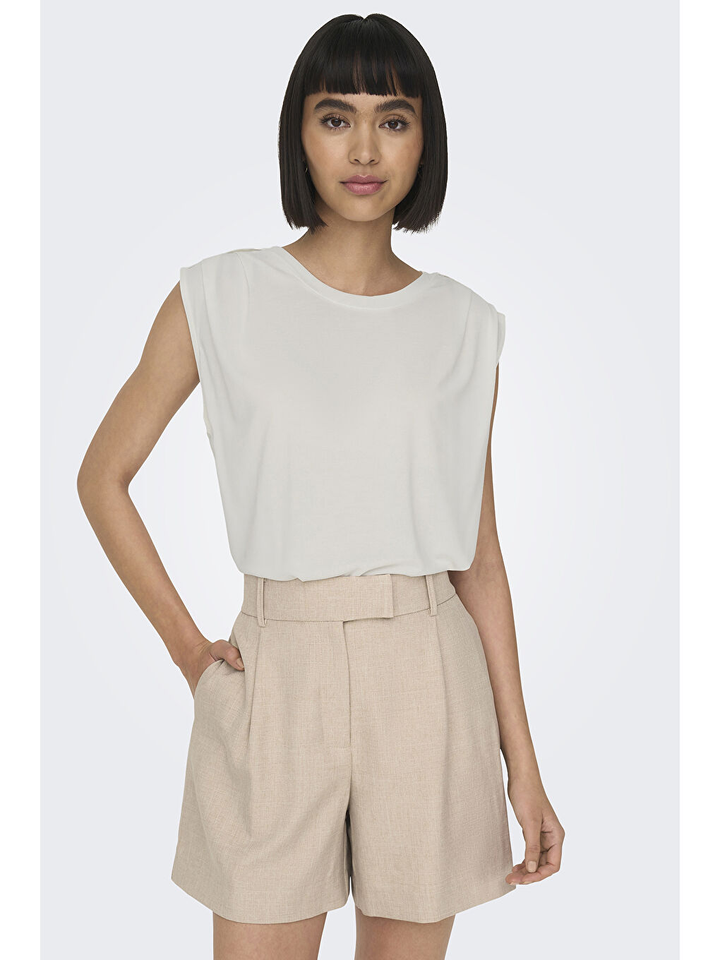 Ekru Onlfree Modal Karışımlı Regular Fit Bisiklet Yaka Kolsuz Kadın T Shirt 15290313-3