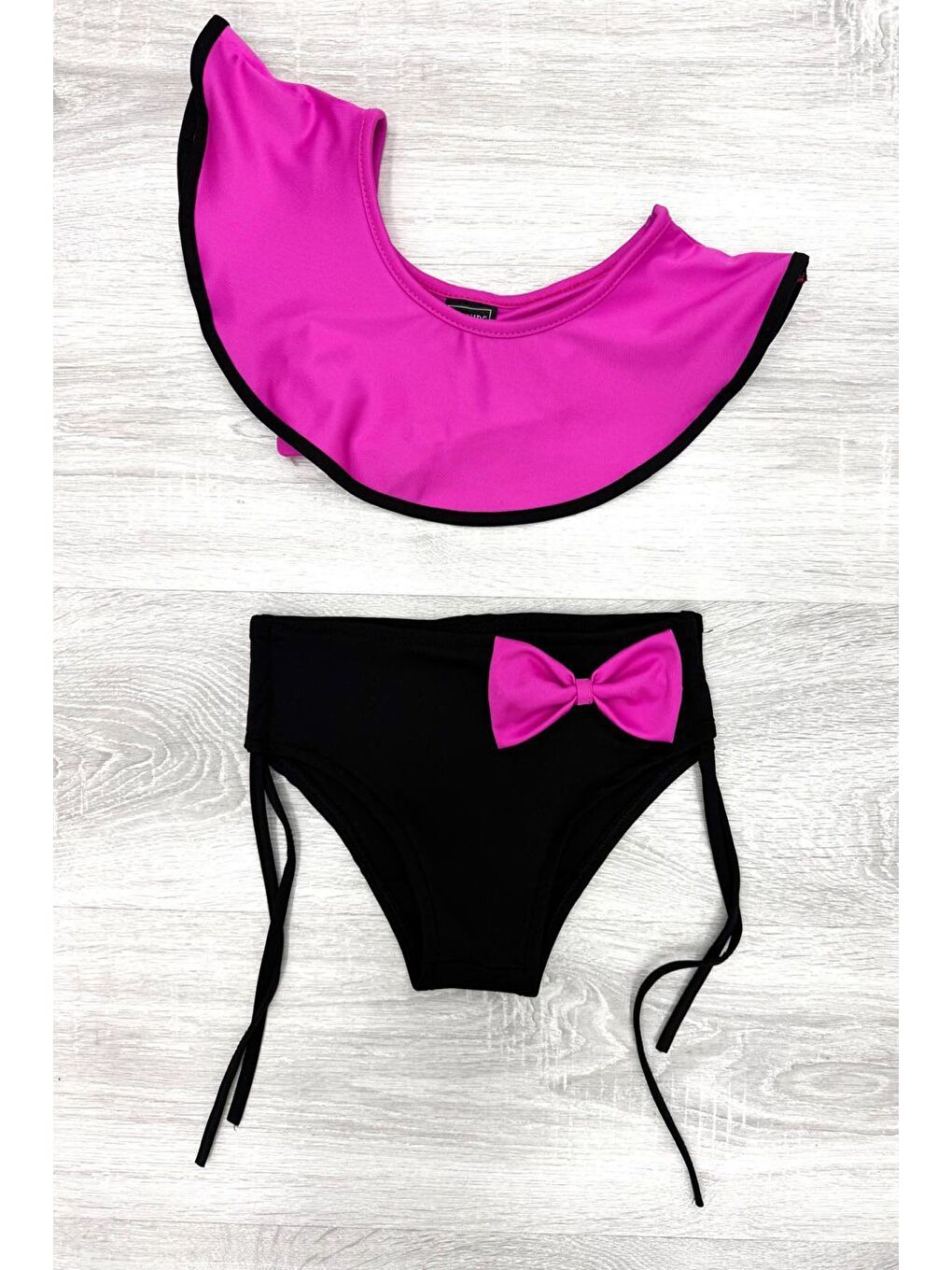 Fuşya Yarım Kol Fiyonklu Arkadan Bağlamalı Çocuk Bikini Takım
