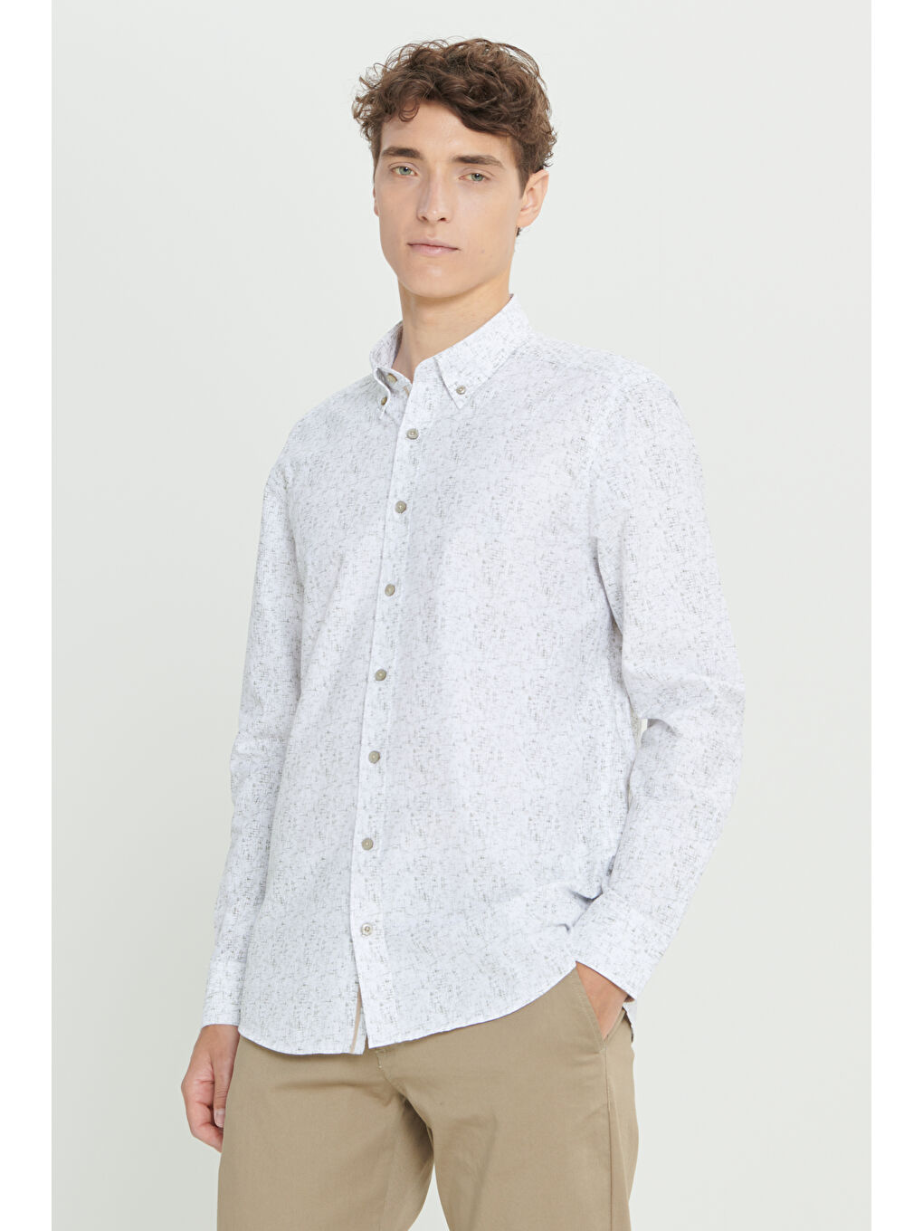 Erkek Beyaz-Haki Slim Fit Dar Kesim Klasik Yaka Pamuklu Armürlü Gömlek