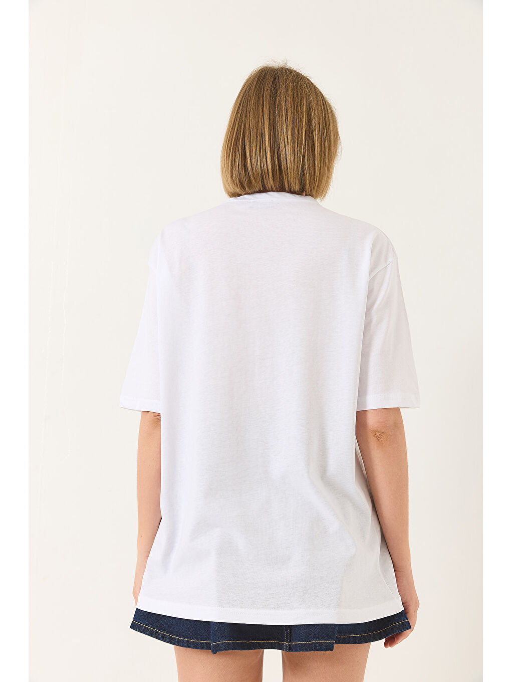 Beyaz Kadın Göz Baskılı Kısa Kollu Pamuklu Oversize T-Shirt-6
