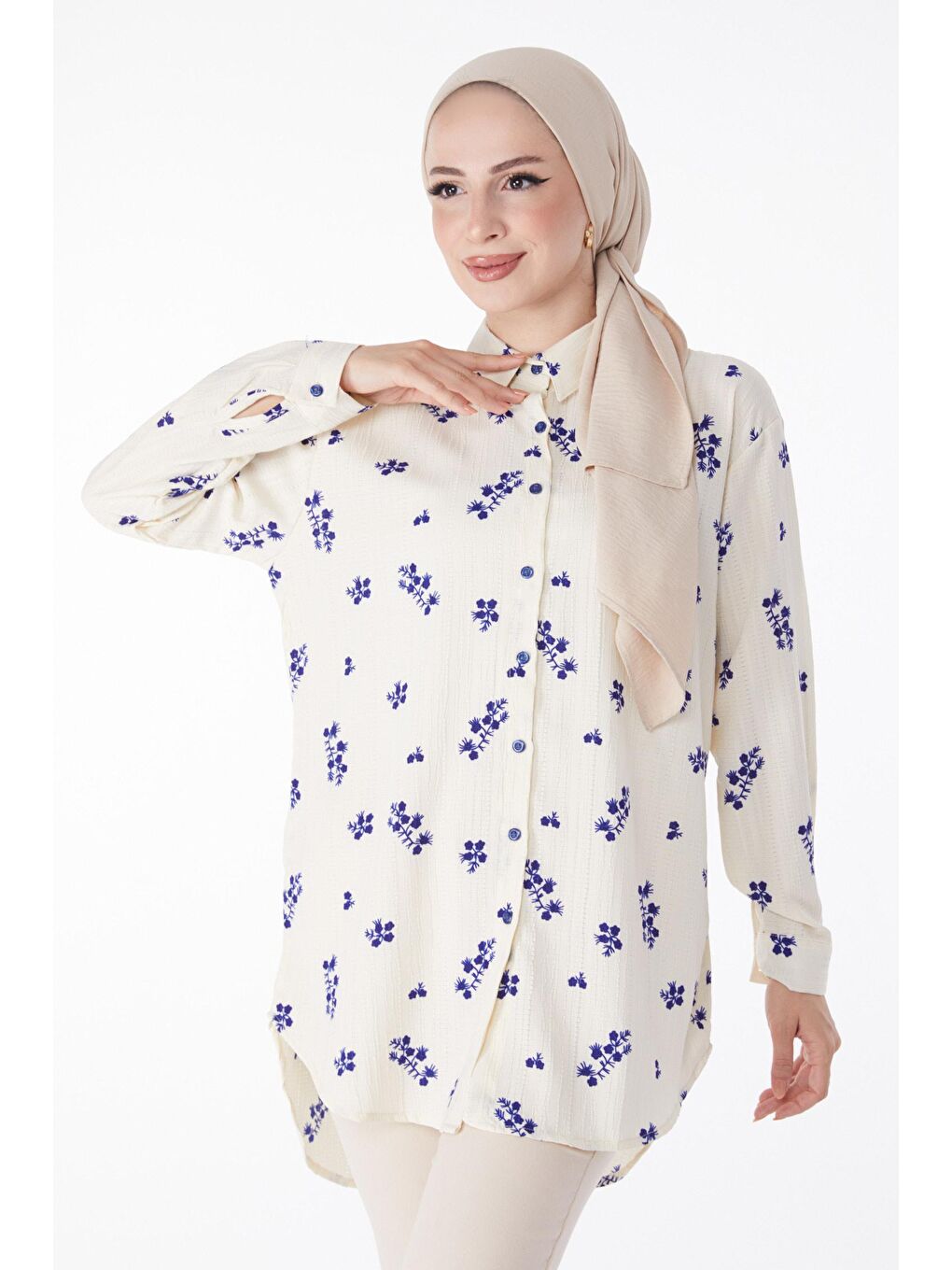 Gömlek Yaka Kadın Mavi Çiçek Desenli Gömlek - 25212-1