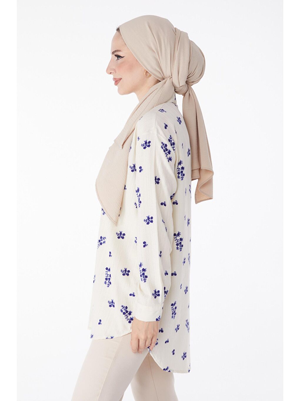 Gömlek Yaka Kadın Mavi Çiçek Desenli Gömlek - 25212-2