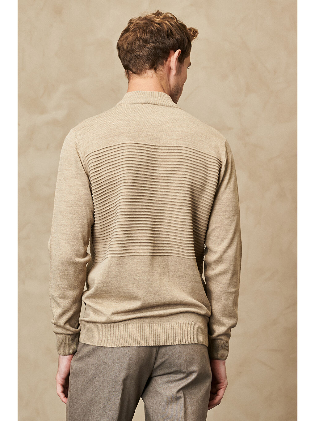 Erkek Bej Tüylenme Yapmayan Standart Fit Yarım Balıkçı Yaka Çizgi Dokulu Triko Kazak-4