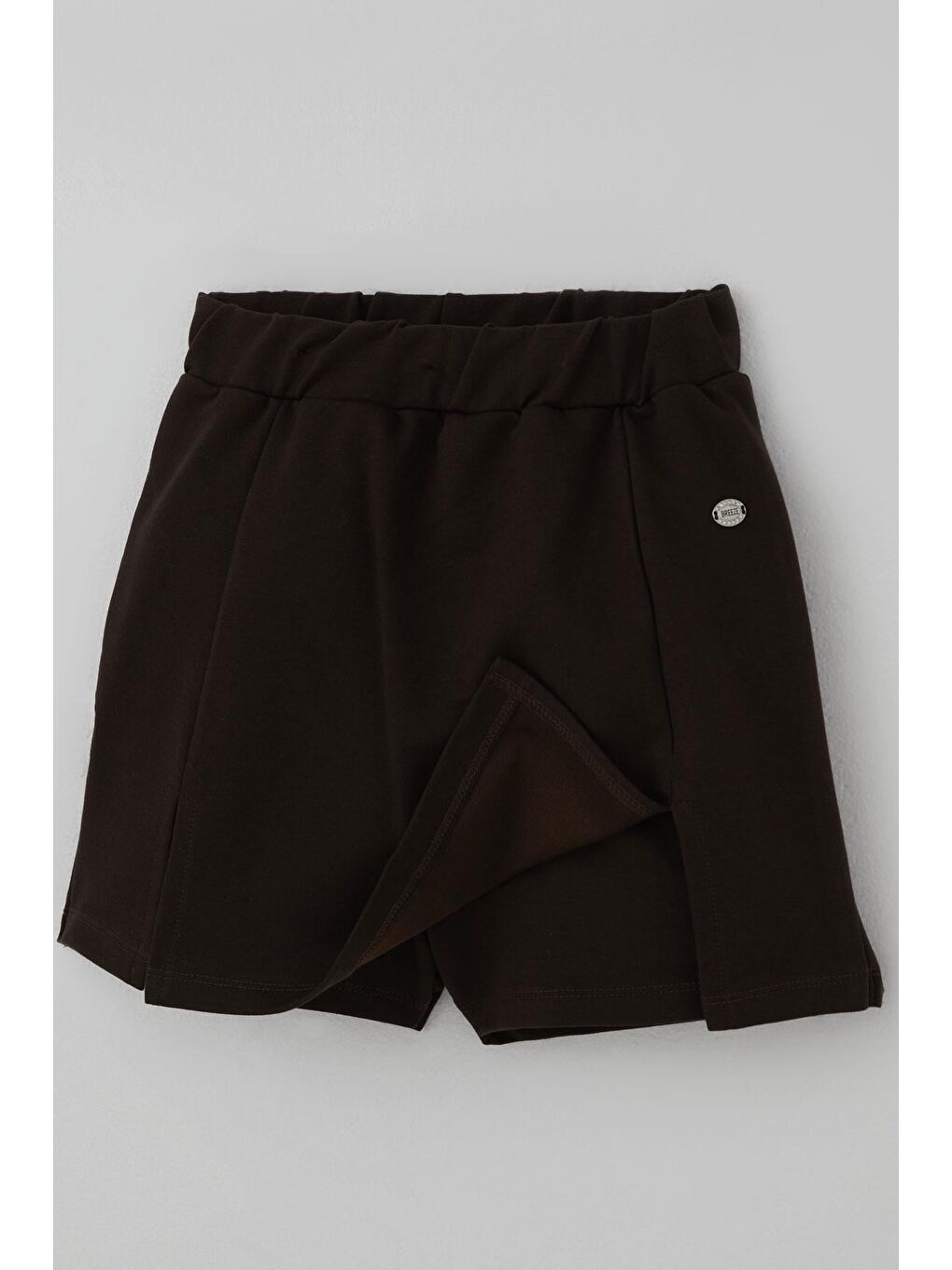 Kahverengi Kız Çocuk Şort Etek Arma Aksesuarlı Yırtmaçlı Koyu Kahve (9-14 Yaş)-2