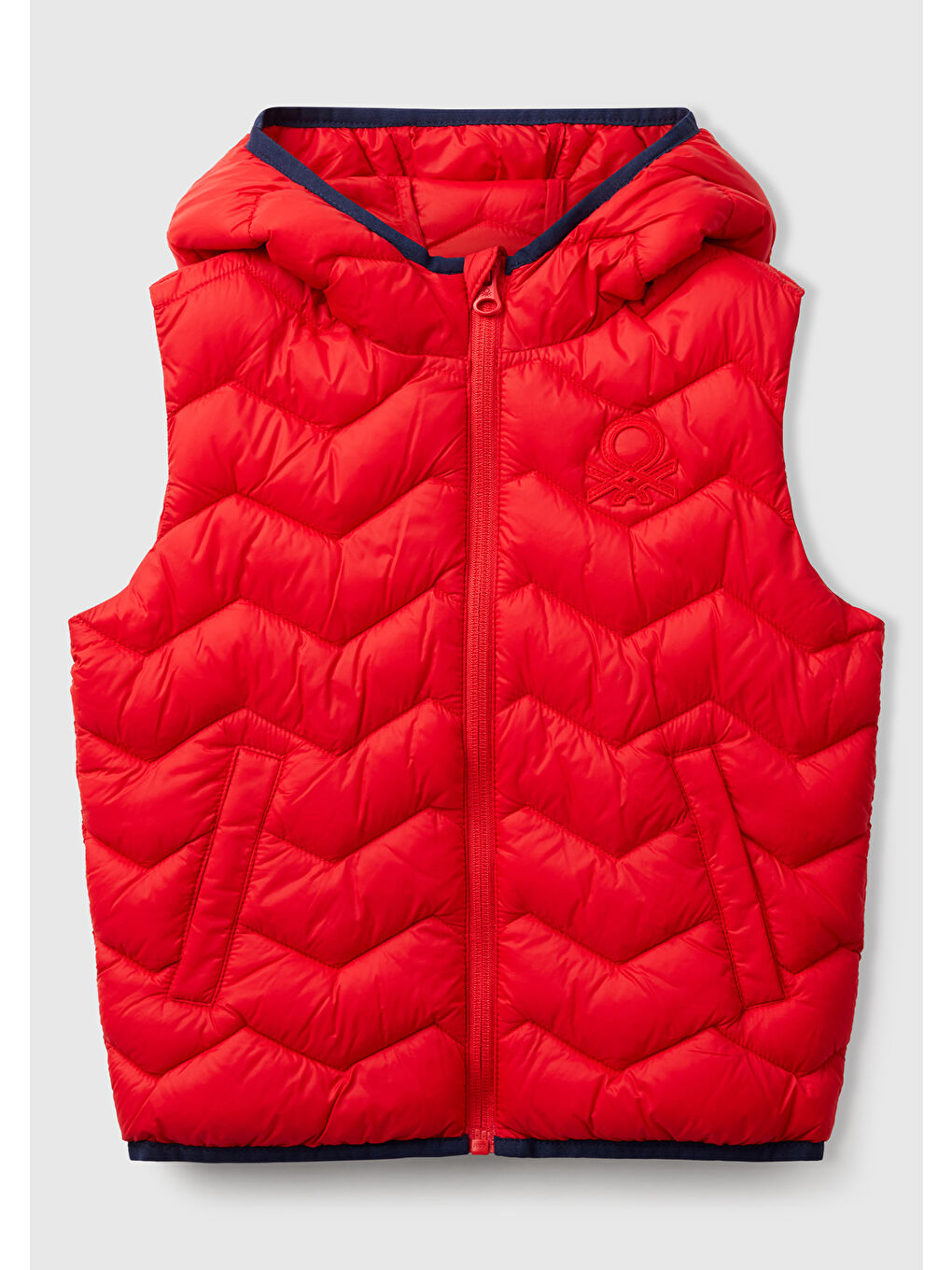 Erkek Çocuk Kırmızı Logo Detaylı Kapüşonlu Yelek