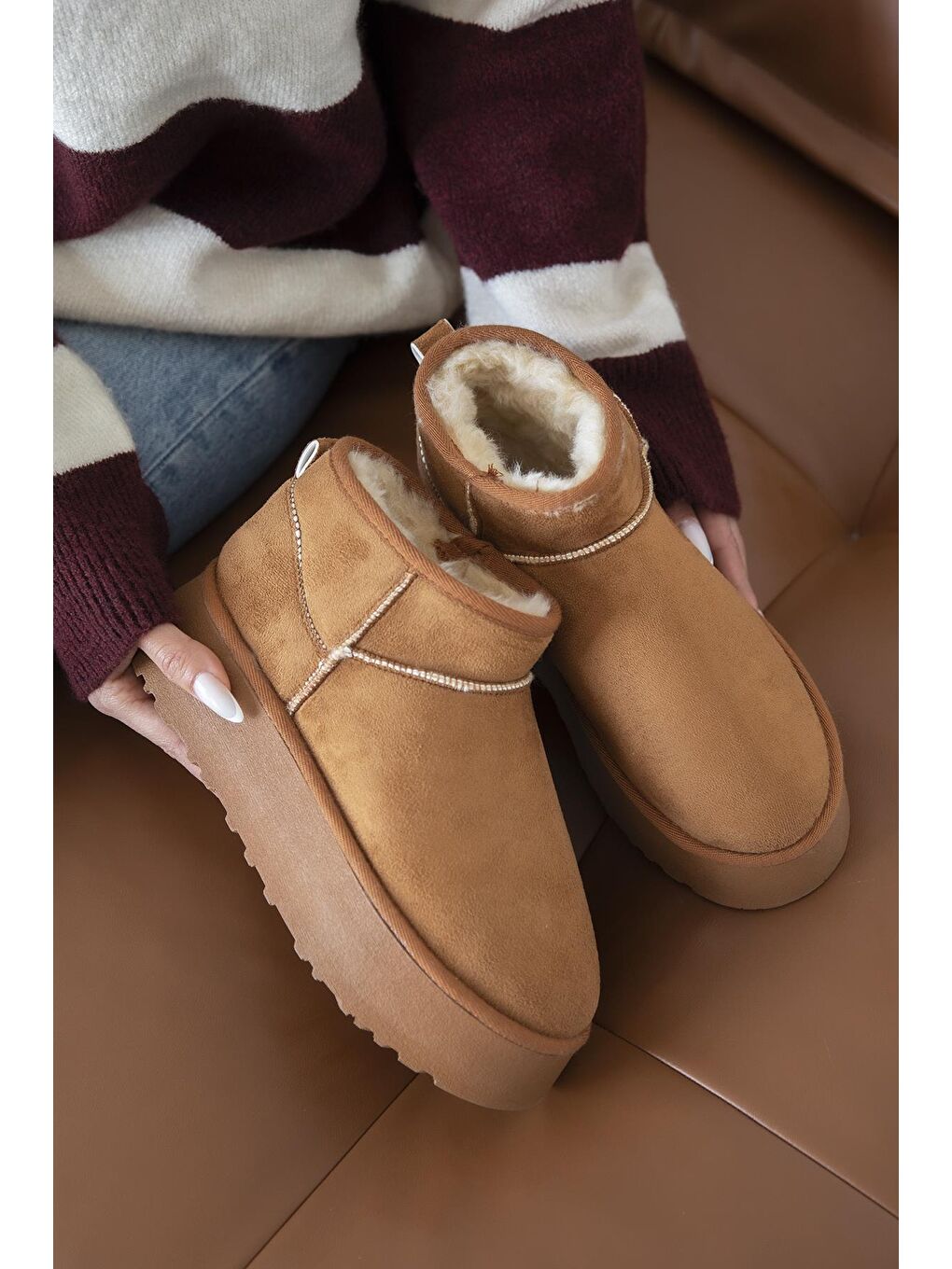 Kahverengi Novi Kadın İçi Tüylü Kalın Taban Süet Yarım Bot Taba-1