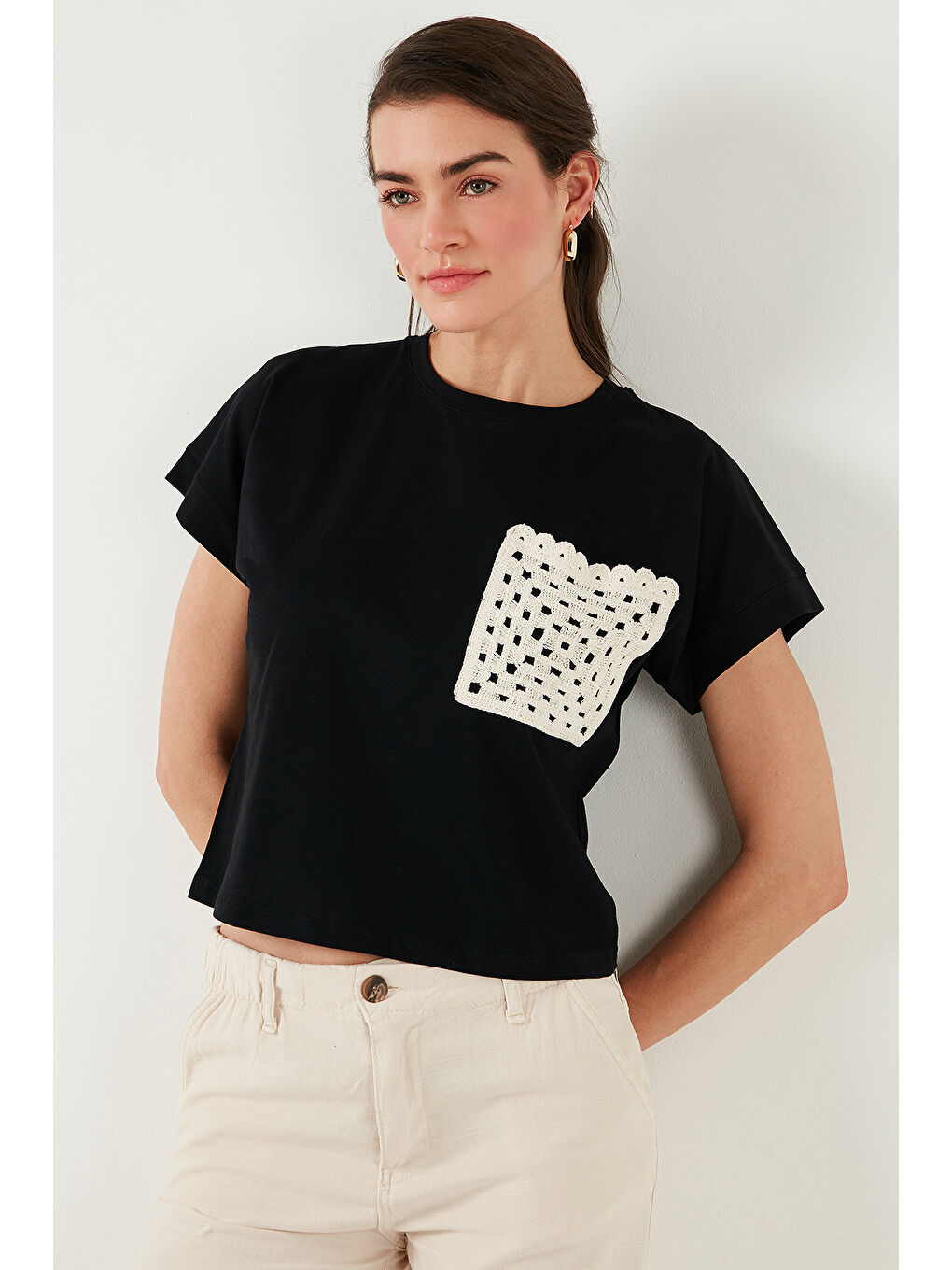 Siyah Pamuklu Tek Cepli Regular Fit Bisiklet Yaka T Shirt 5865818-4