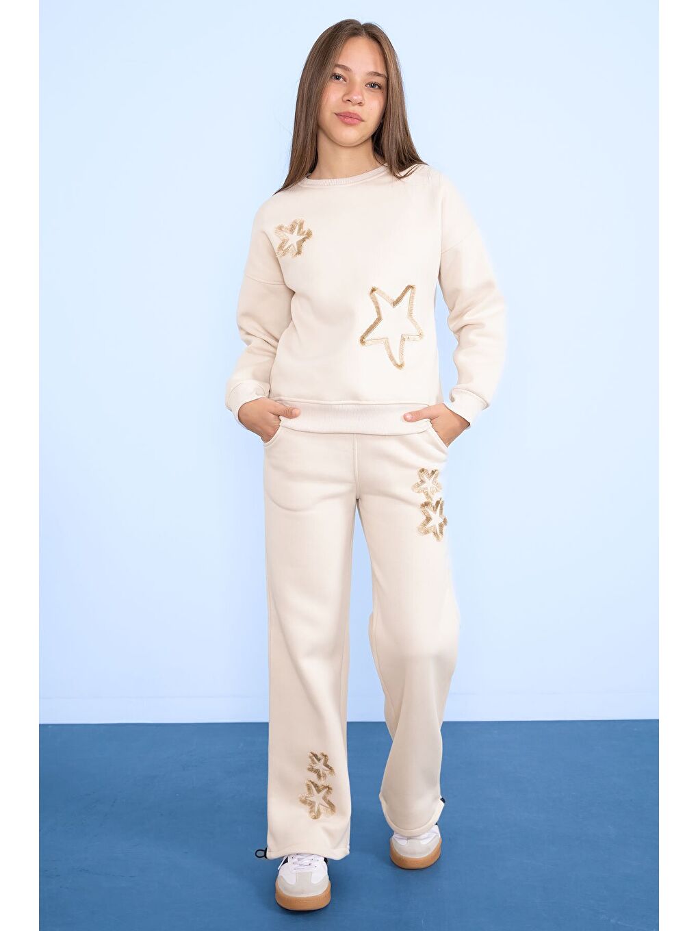 Ekru Krem Yıldız Desenli Geniş Paça Şardonlu Kız Çocuk Eşofman Takımı 23363-1