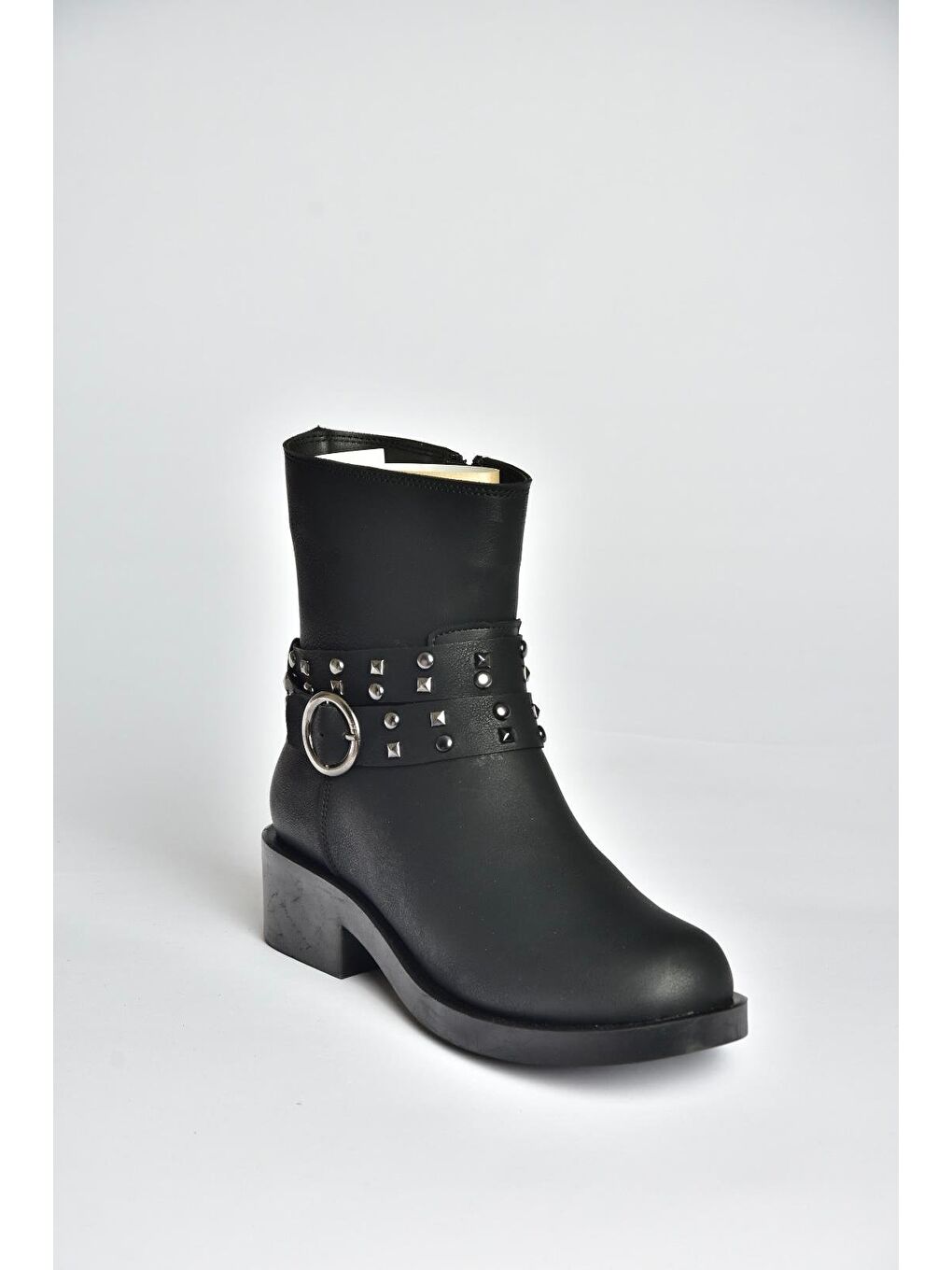 Siyah Kadın Bot V674121209