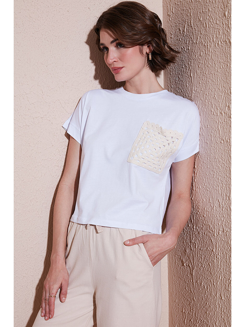 Beyaz Pamuklu Tek Cepli Regular Fit Bisiklet Yaka T Shirt 5865818