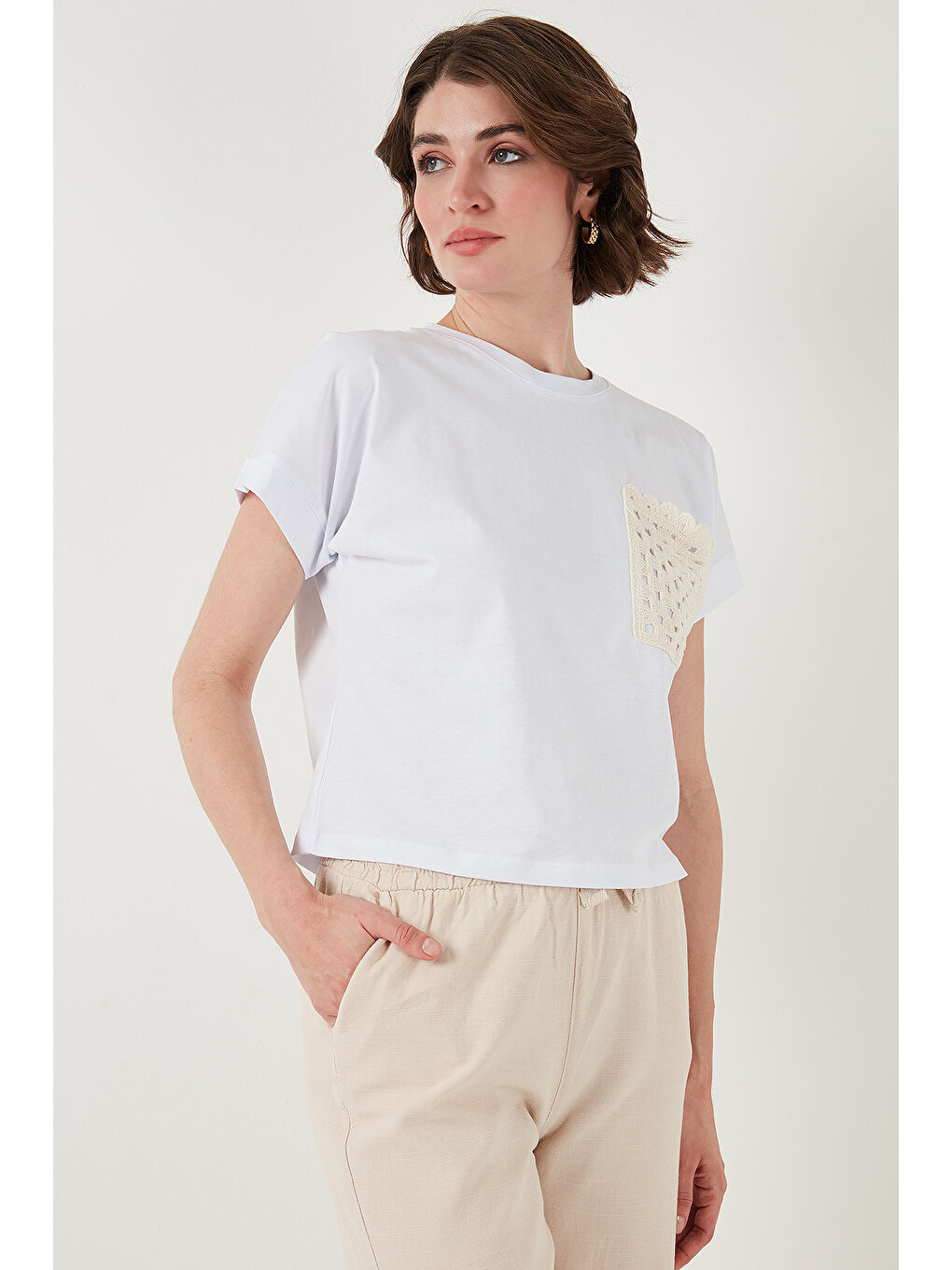 Beyaz Pamuklu Tek Cepli Regular Fit Bisiklet Yaka T Shirt 5865818-3