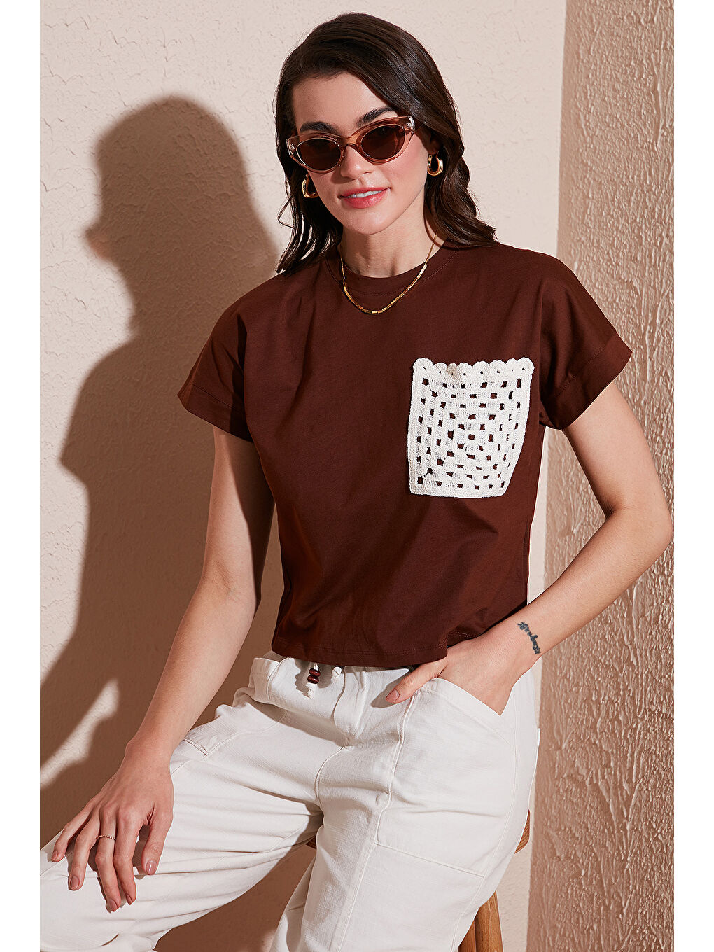 Kahverengi Pamuklu Tek Cepli Regular Fit Bisiklet Yaka T Shirt 5865818