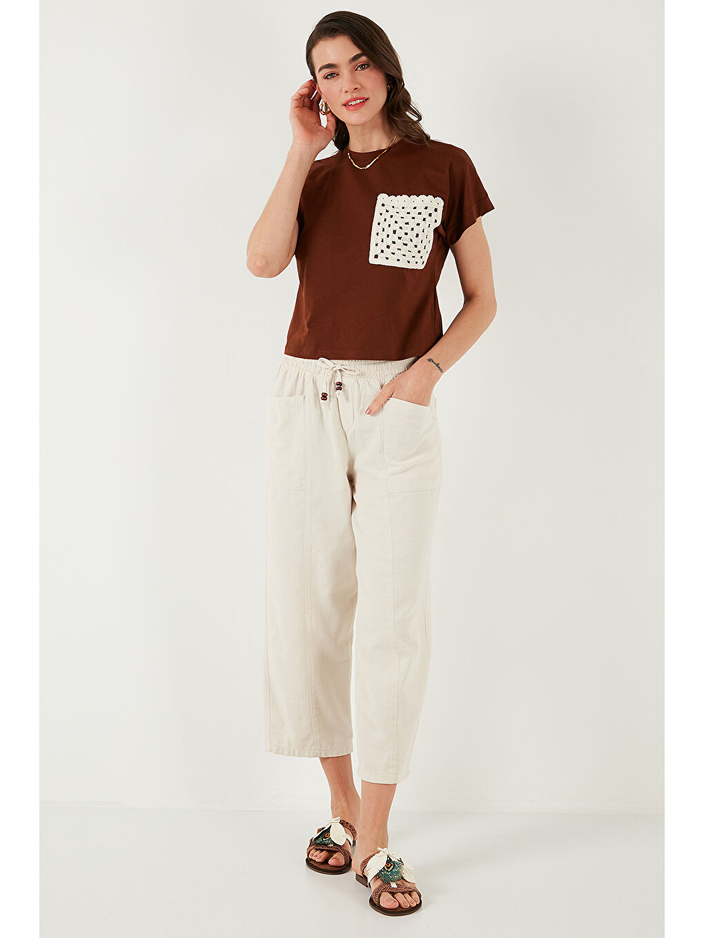 Kahverengi Pamuklu Tek Cepli Regular Fit Bisiklet Yaka T Shirt 5865818-1