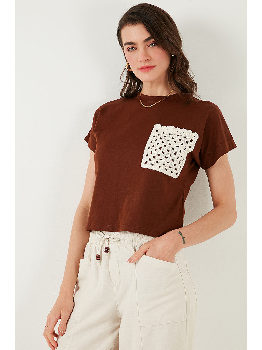 Kahverengi Pamuklu Tek Cepli Regular Fit Bisiklet Yaka T Shirt 5865818-2