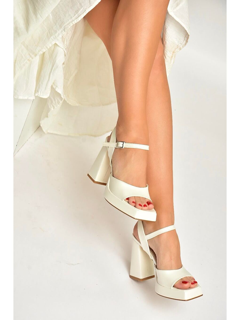 Bej Sedef Kadın Topuklu Ayakkabı Y246055009-2