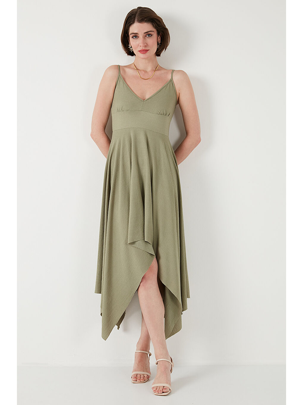 Yeşil Asimetrik Kesim Regular Fit Midi Boy Askılı V Yaka Elbise 5866131-3