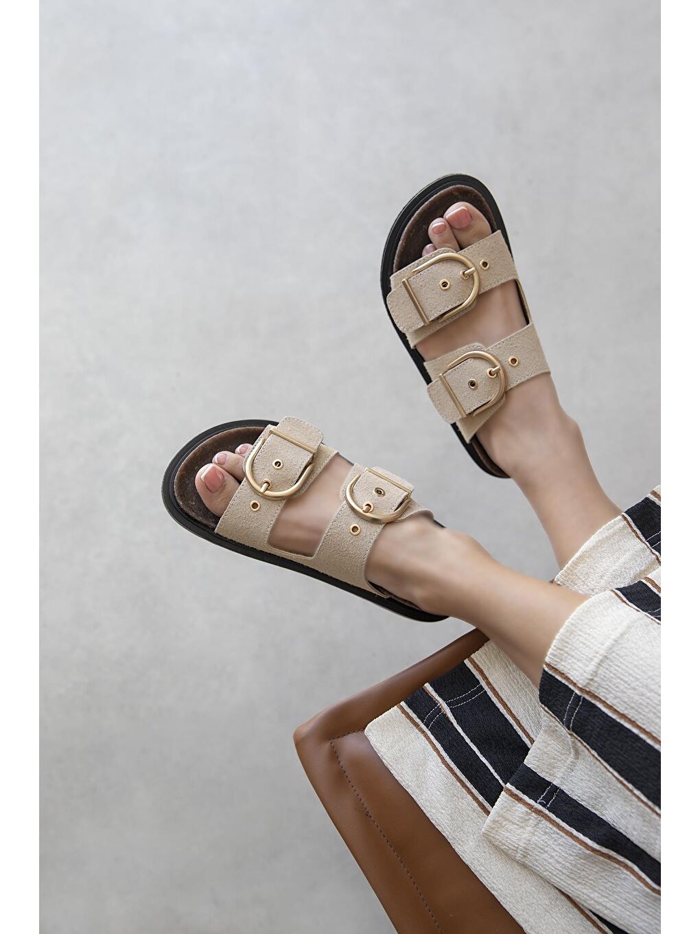 Zowie Kadın Toka Detay Günlük Konfor Süet Terlik Bej-1