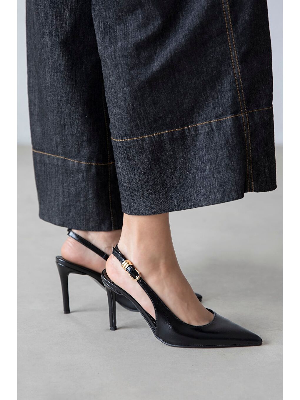 Flora Kadın Topuklu Deri Ayakkabı Siyah