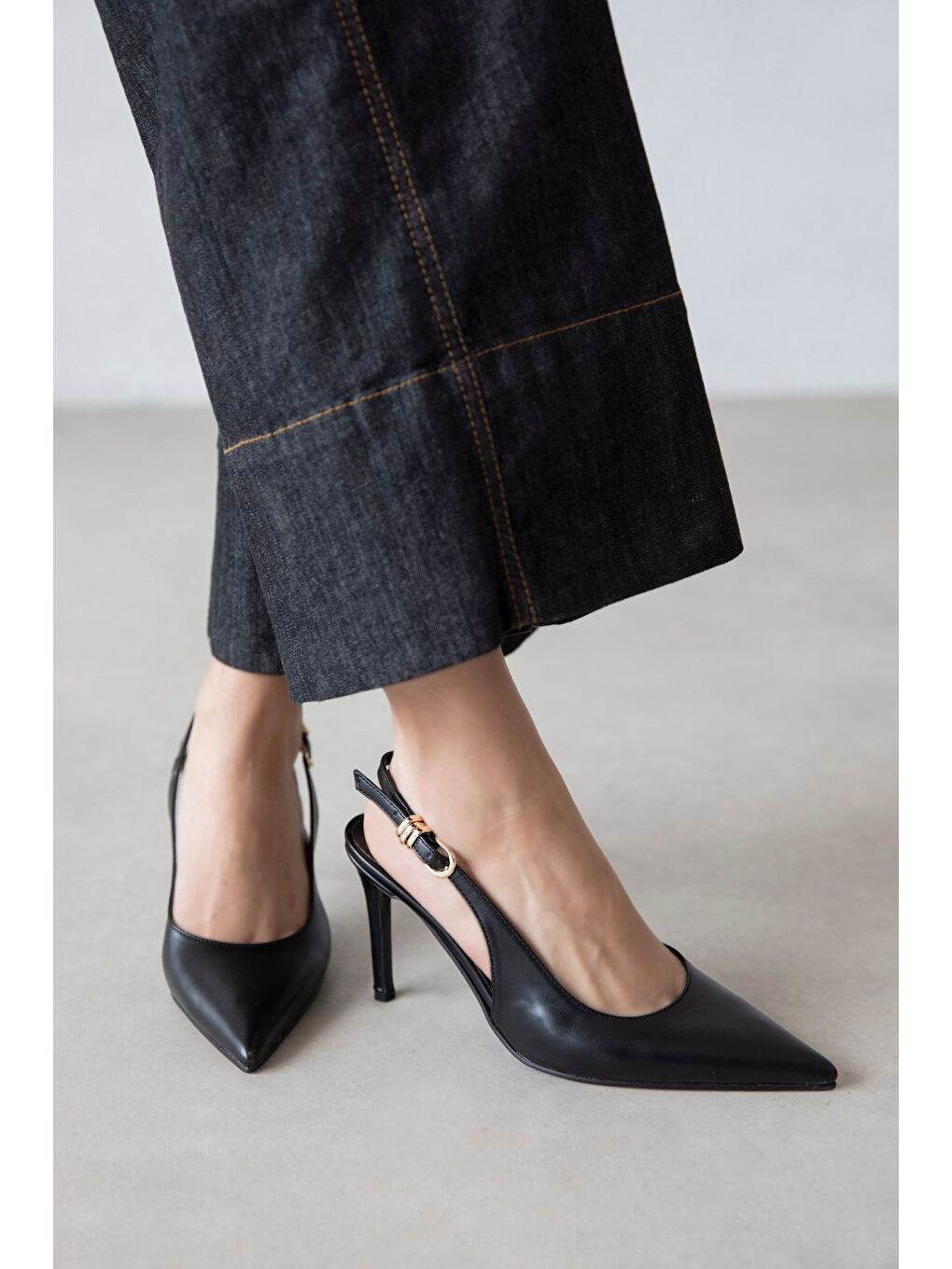 Flora Kadın Topuklu Deri Ayakkabı Siyah-1