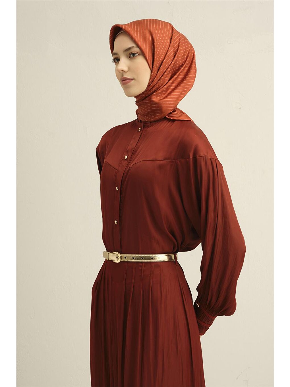 Turuncu Geometrik Desenli Saf İpek Sura Eşarp 9348 04