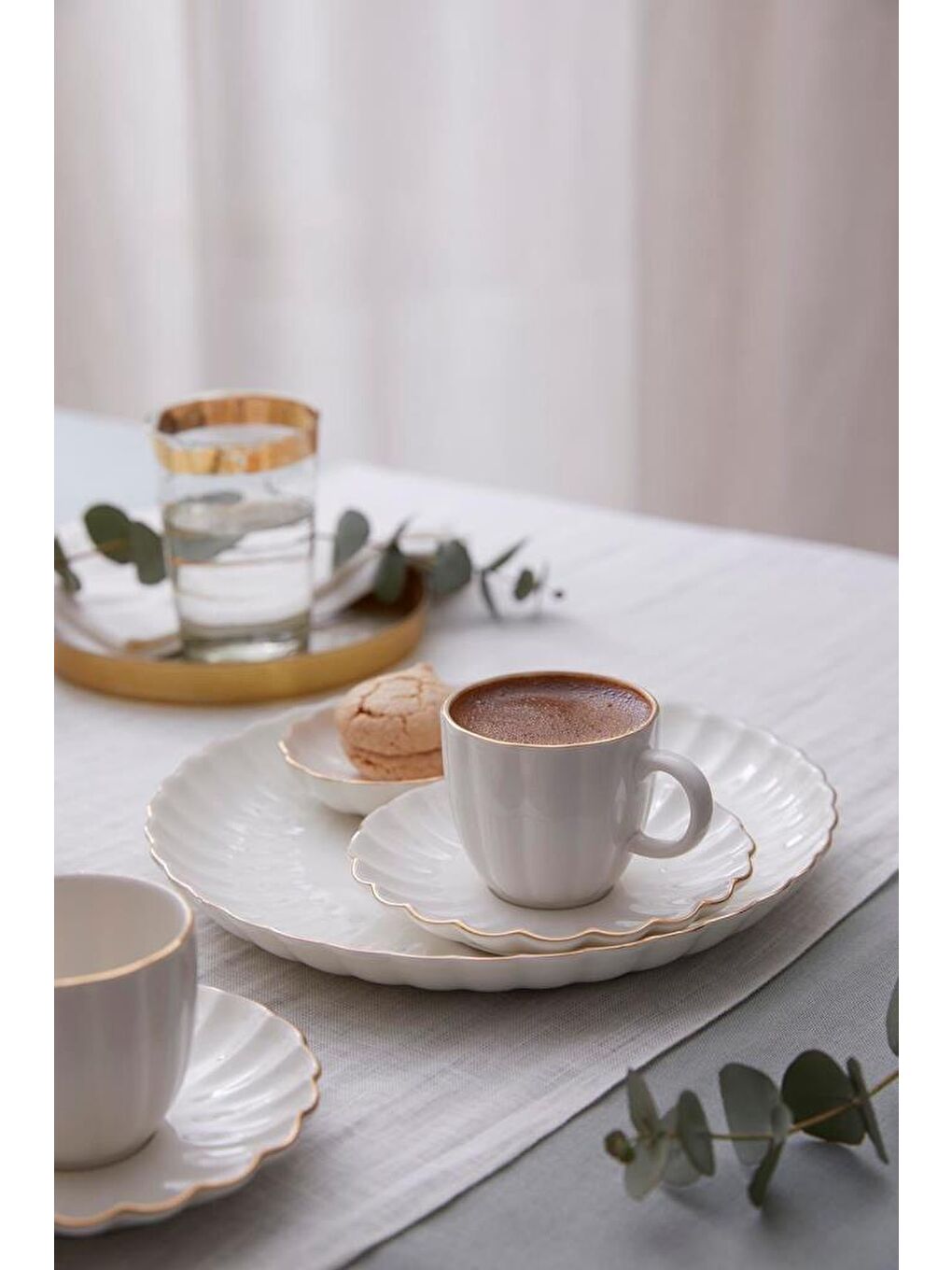 Bej Kütahya Porselen Bone Luz Form 4 Parça 2 Kişilik Kahve Takımı Altın File