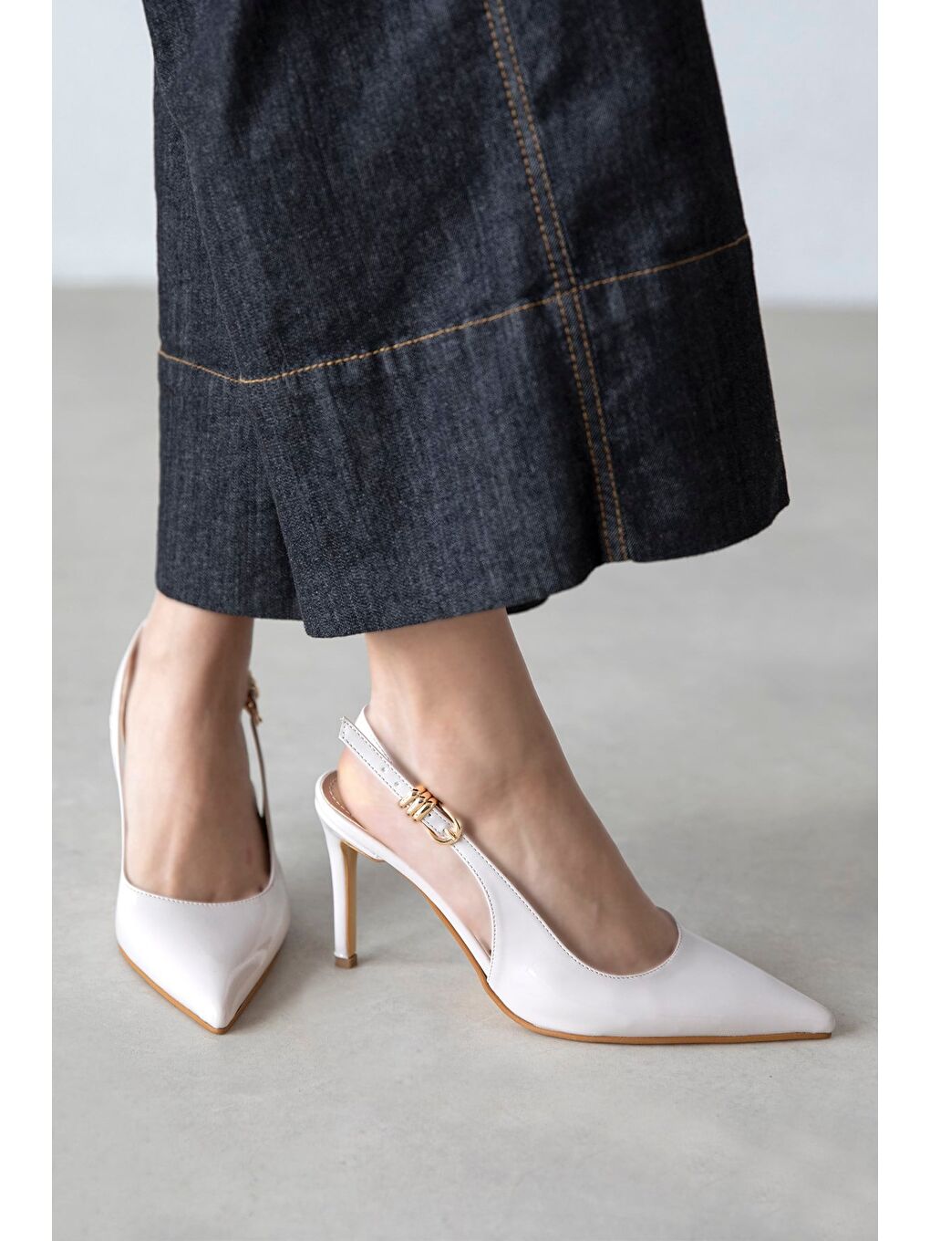 Flora Kadın Topuklu Rugan Ayakkabı Bej-1