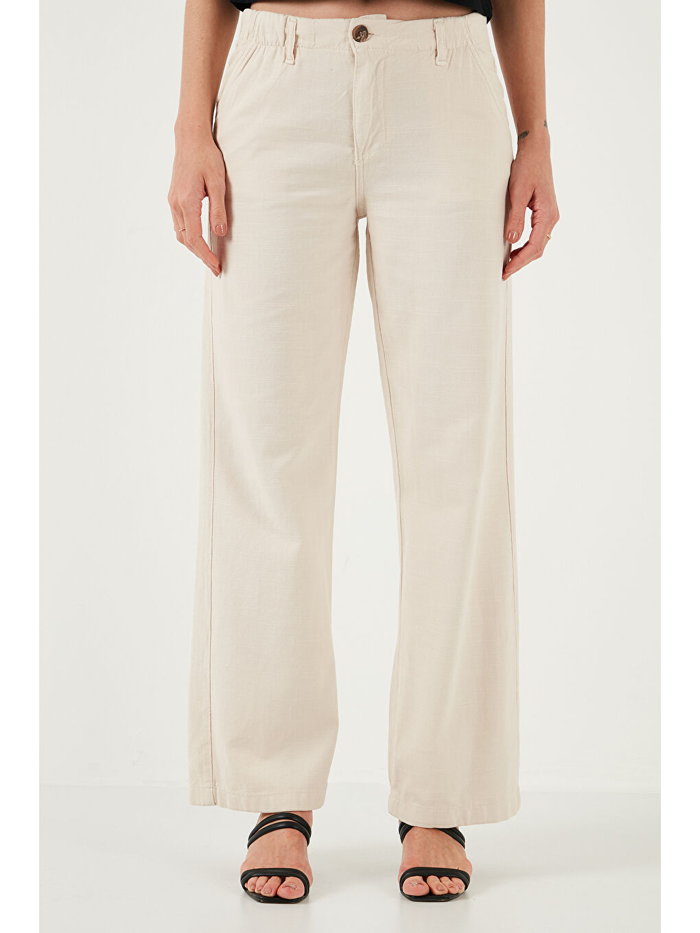 Bej Pamuklu Standart Fit Yüksek Bel Geniş Paça Pantolon 668Yp5193-1