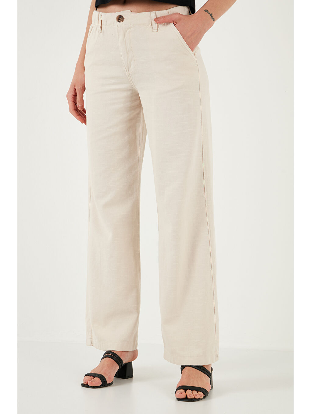 Bej Pamuklu Standart Fit Yüksek Bel Geniş Paça Pantolon 668Yp5193-2