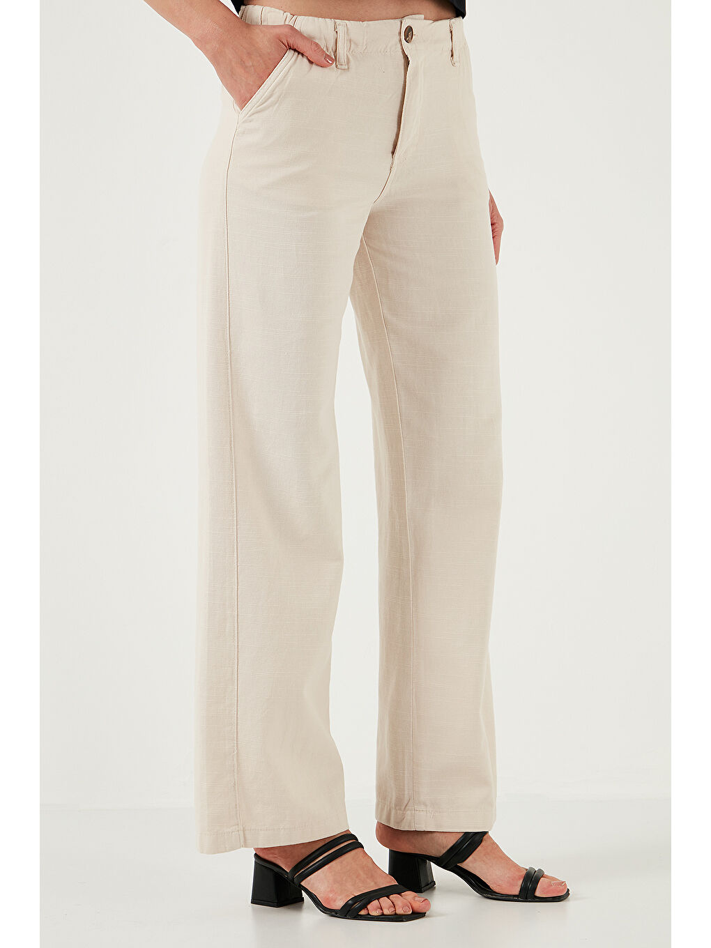 Bej Pamuklu Standart Fit Yüksek Bel Geniş Paça Pantolon 668Yp5193-3