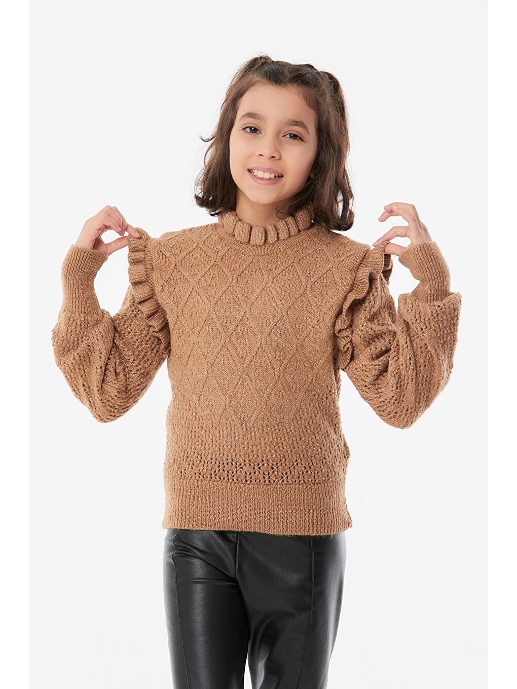 Sarı Simli Yaka ve Omuzları Fırfırlı Kız Çocuk Kazak-1