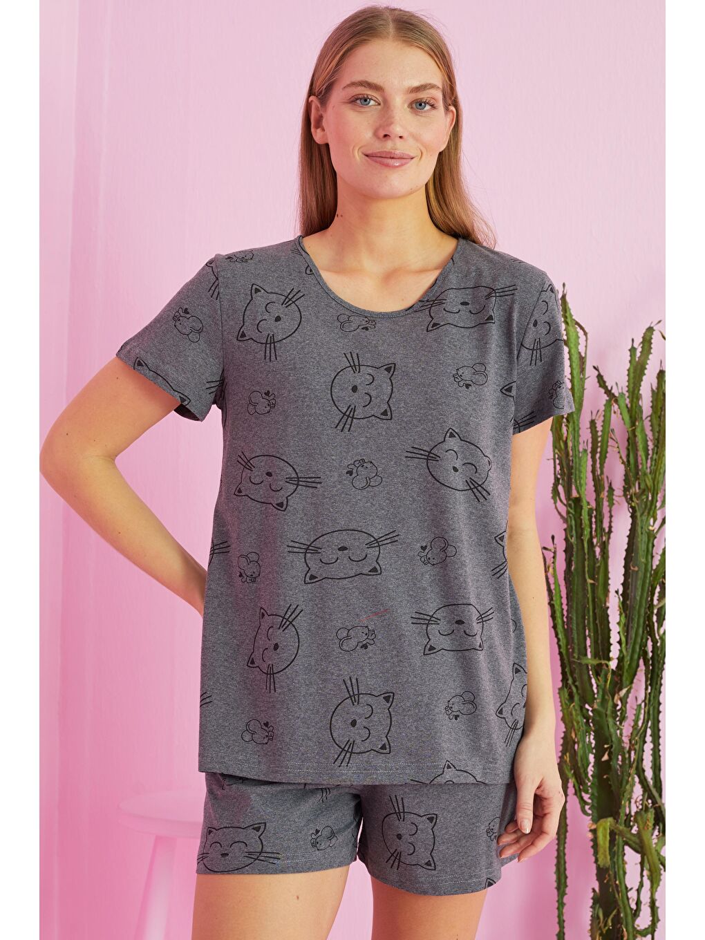 Antrasit Kedi Desenli Pamuklu Şort-Pijama Takım