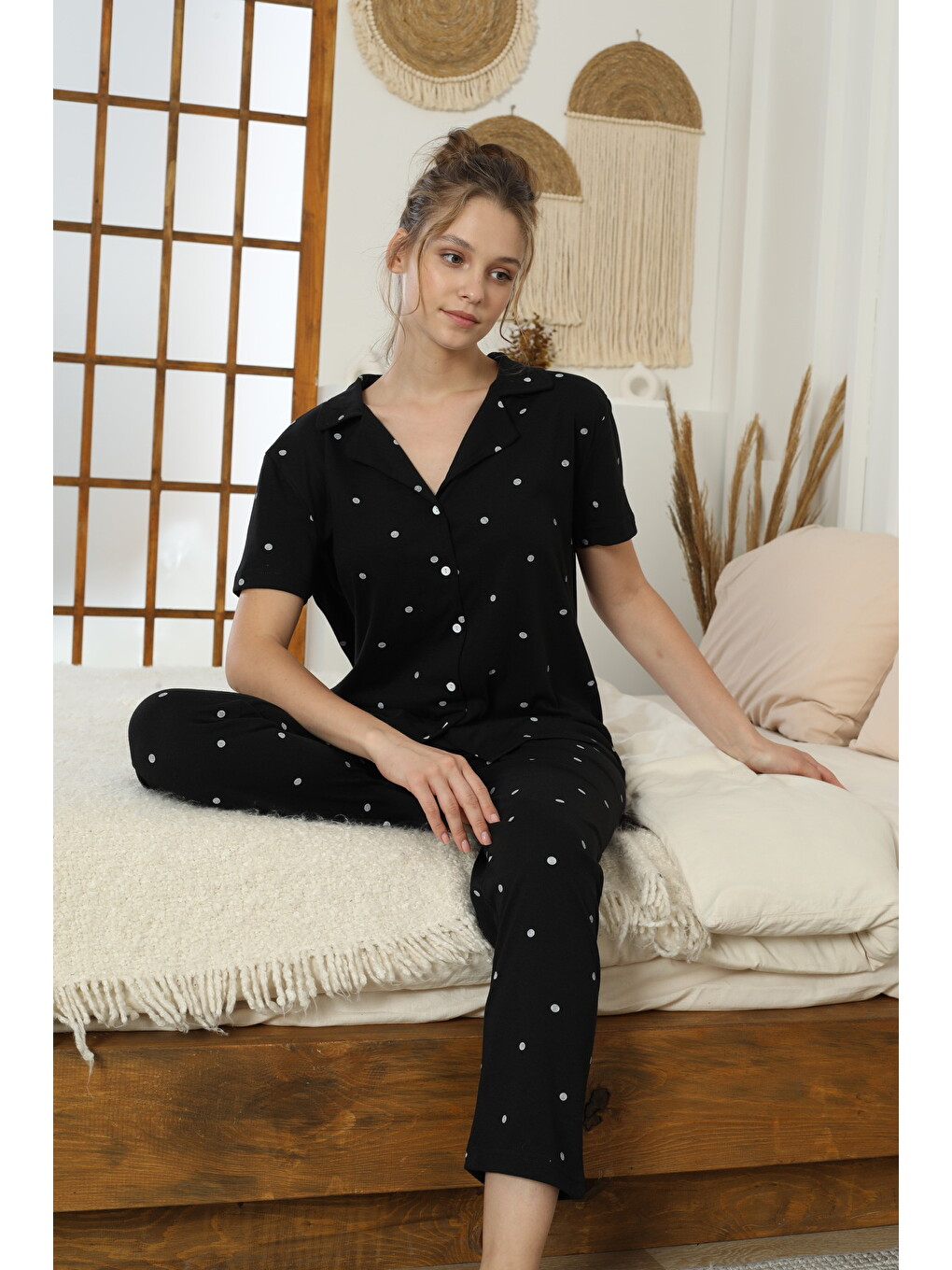 Siyah Beyaz Puan Desenli Örme Düğmeli Pijama Takım 7610-1
